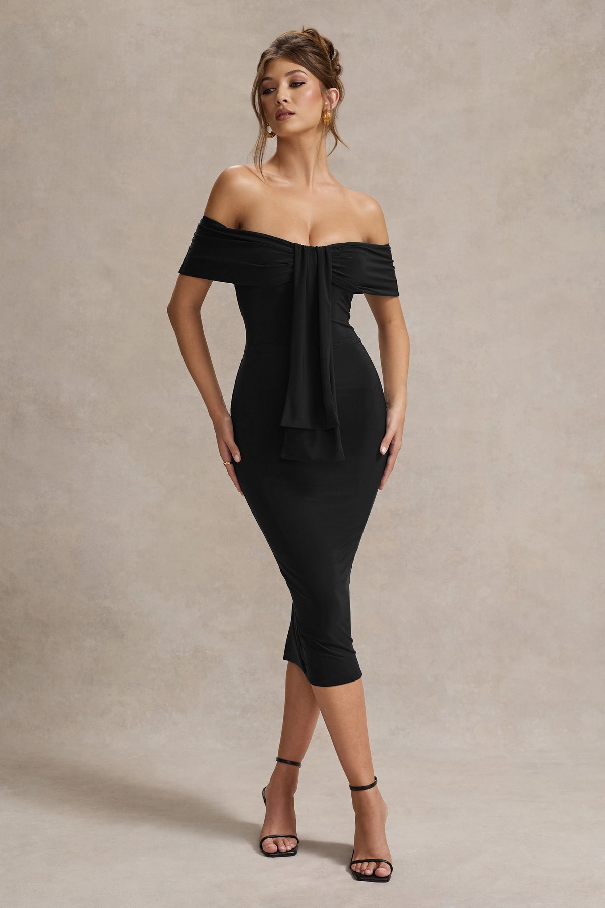 Selbie | Robe mi-longue bardot noire avec drapé