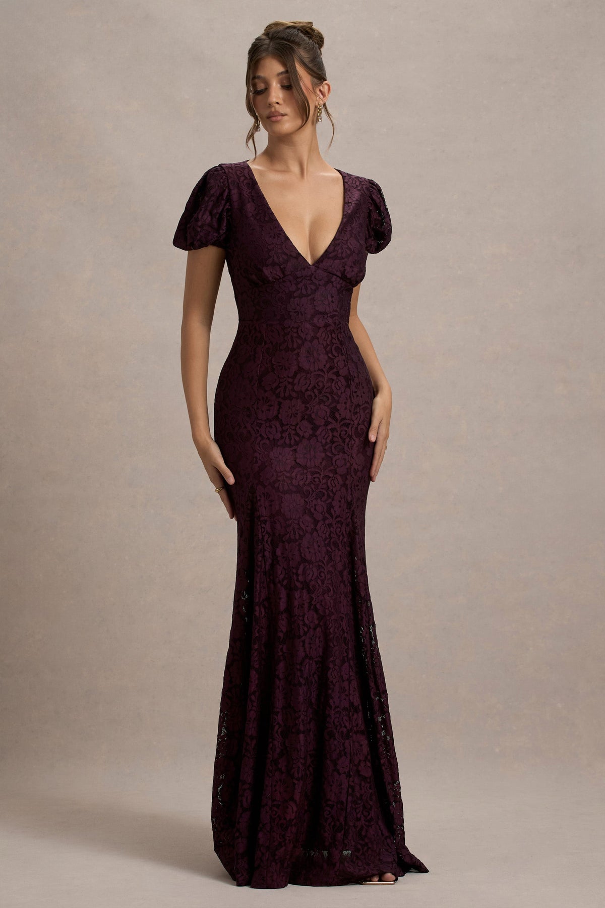 Elestria | Robe Longue en Dentelle avec Manches Bouffantes et Décolleté en V