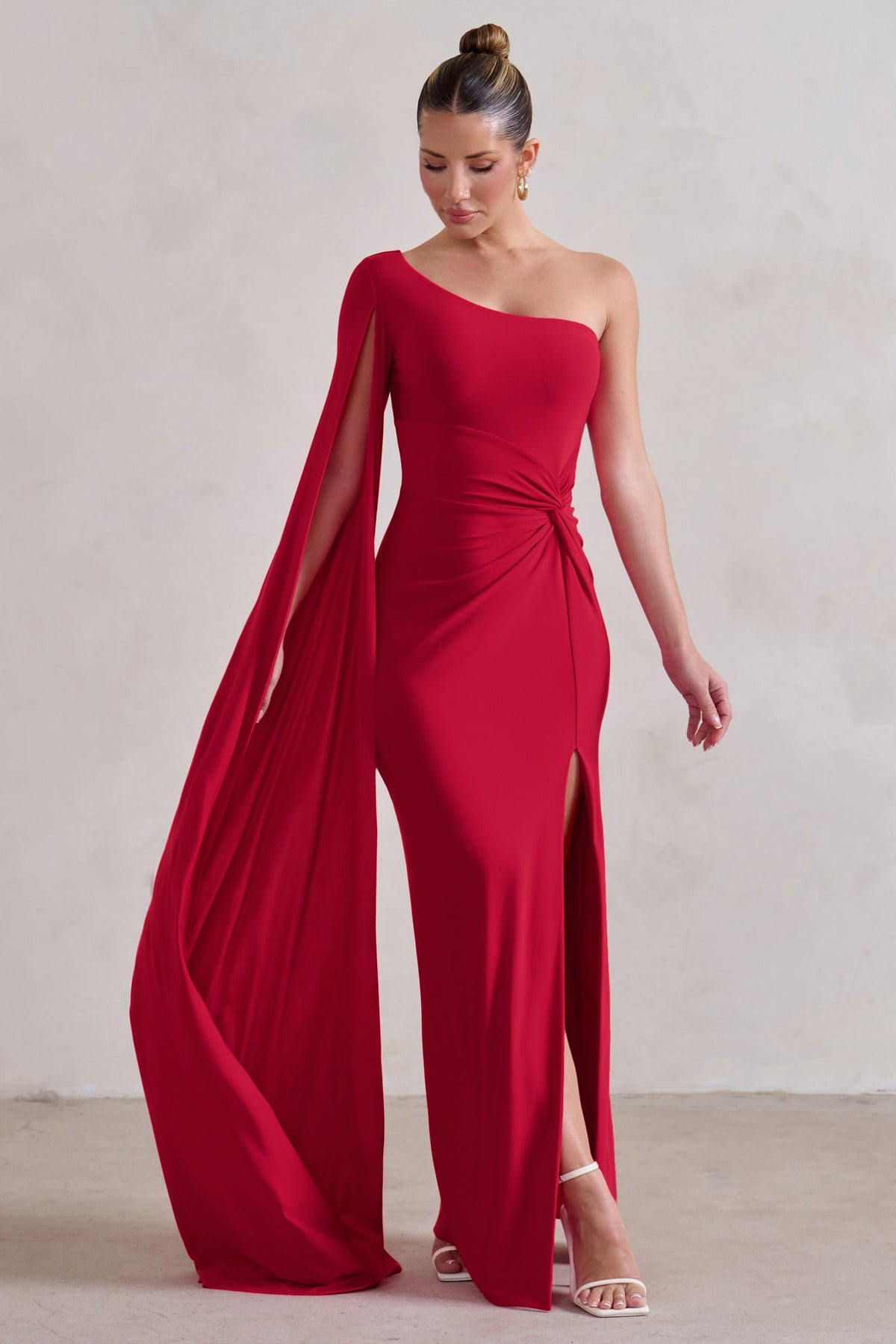 Romi | Robe longue asymétrique rouge à motif torsadé