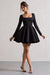 Winslet | Mini-robe patineuse noire à décolleté en carré