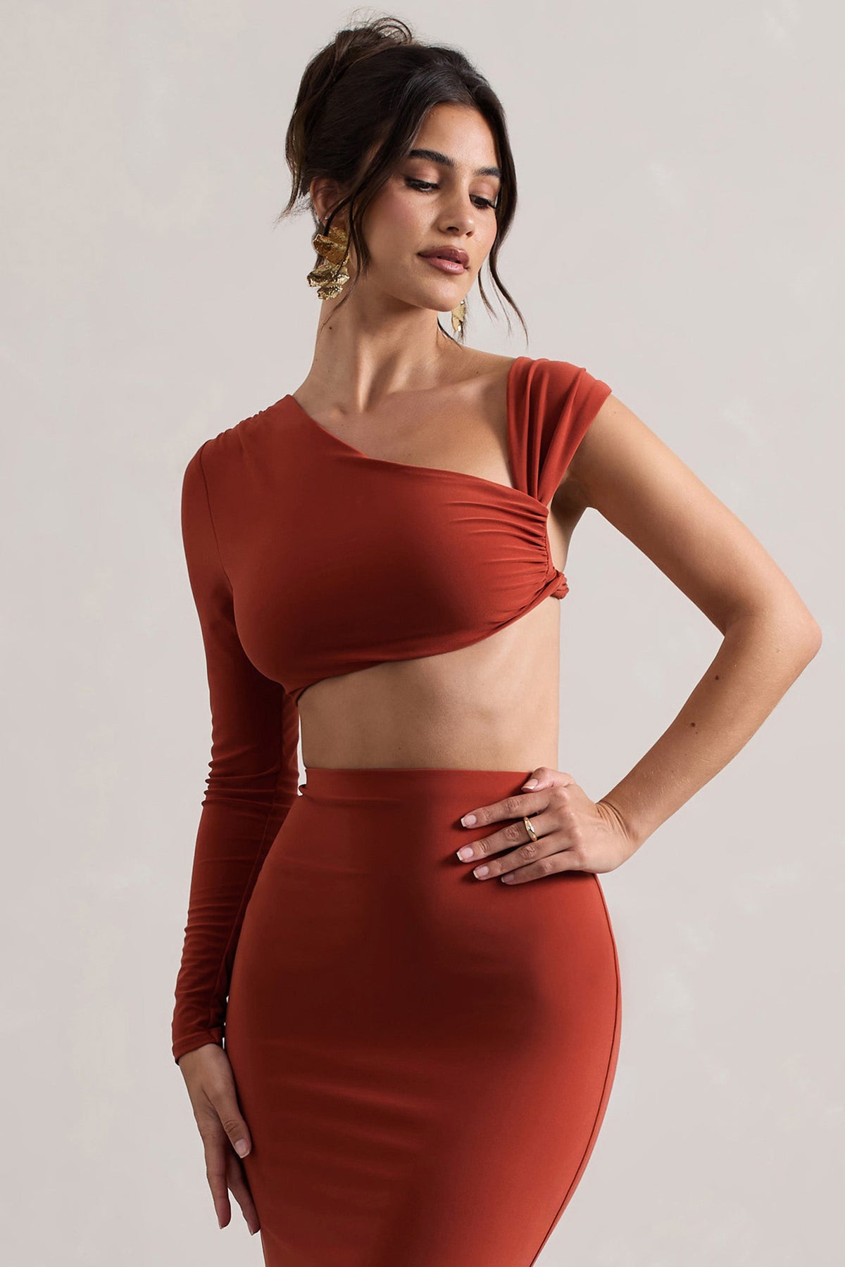 Agalia | Crop top terracotta froncé à une manche asymétrique