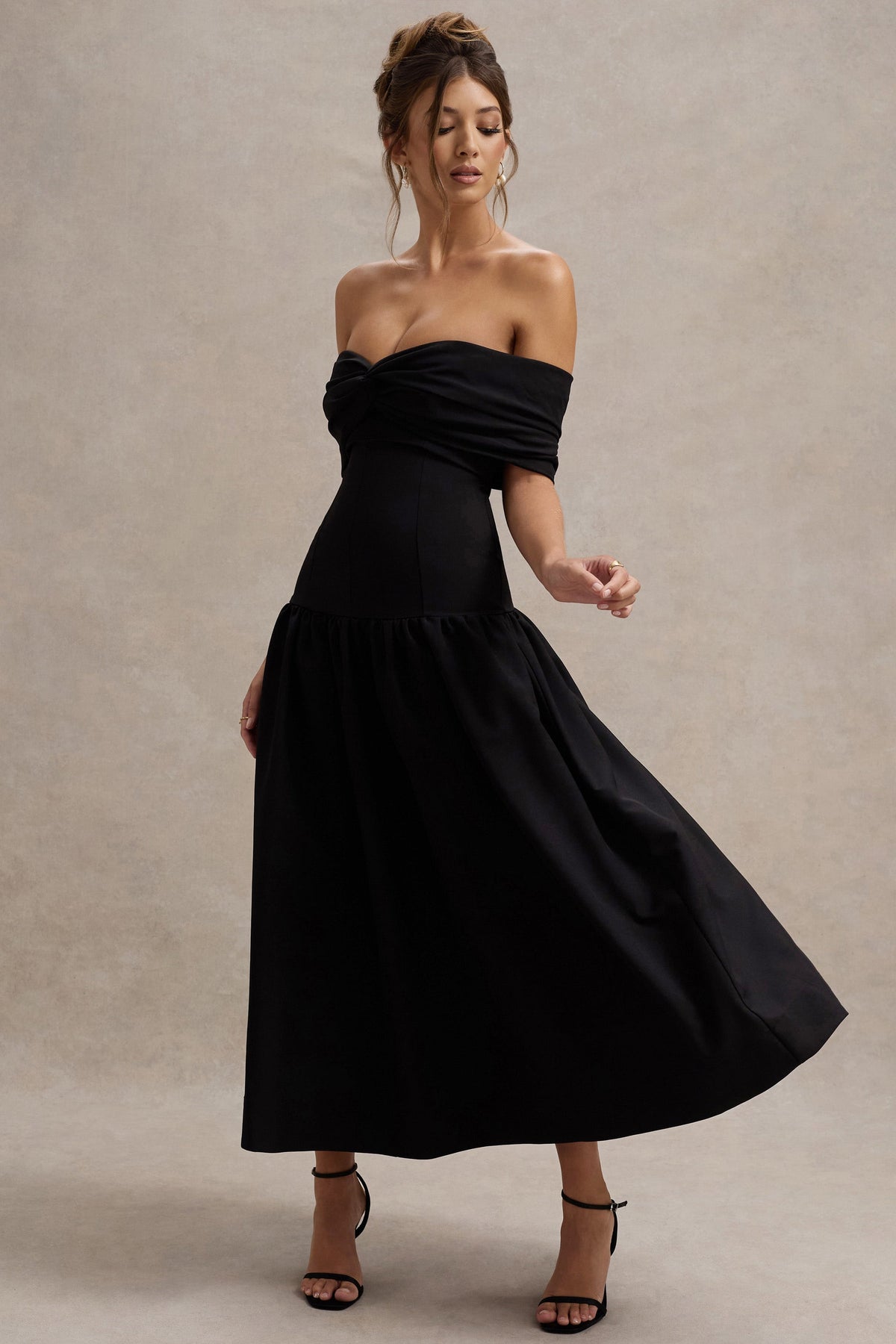 Marguerite | Robe Longue Noire Bardot à Taille Basse et Torsade