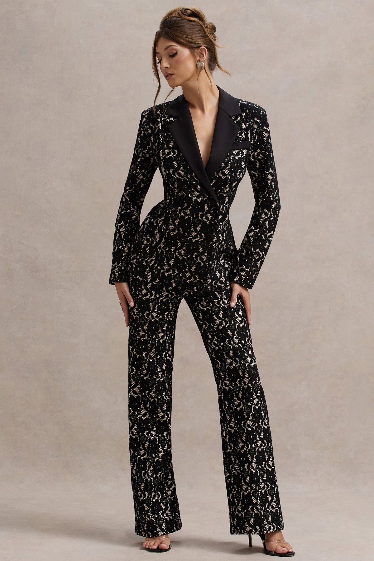 Jordanne | Pantalon noir en dentelle et jambes larges