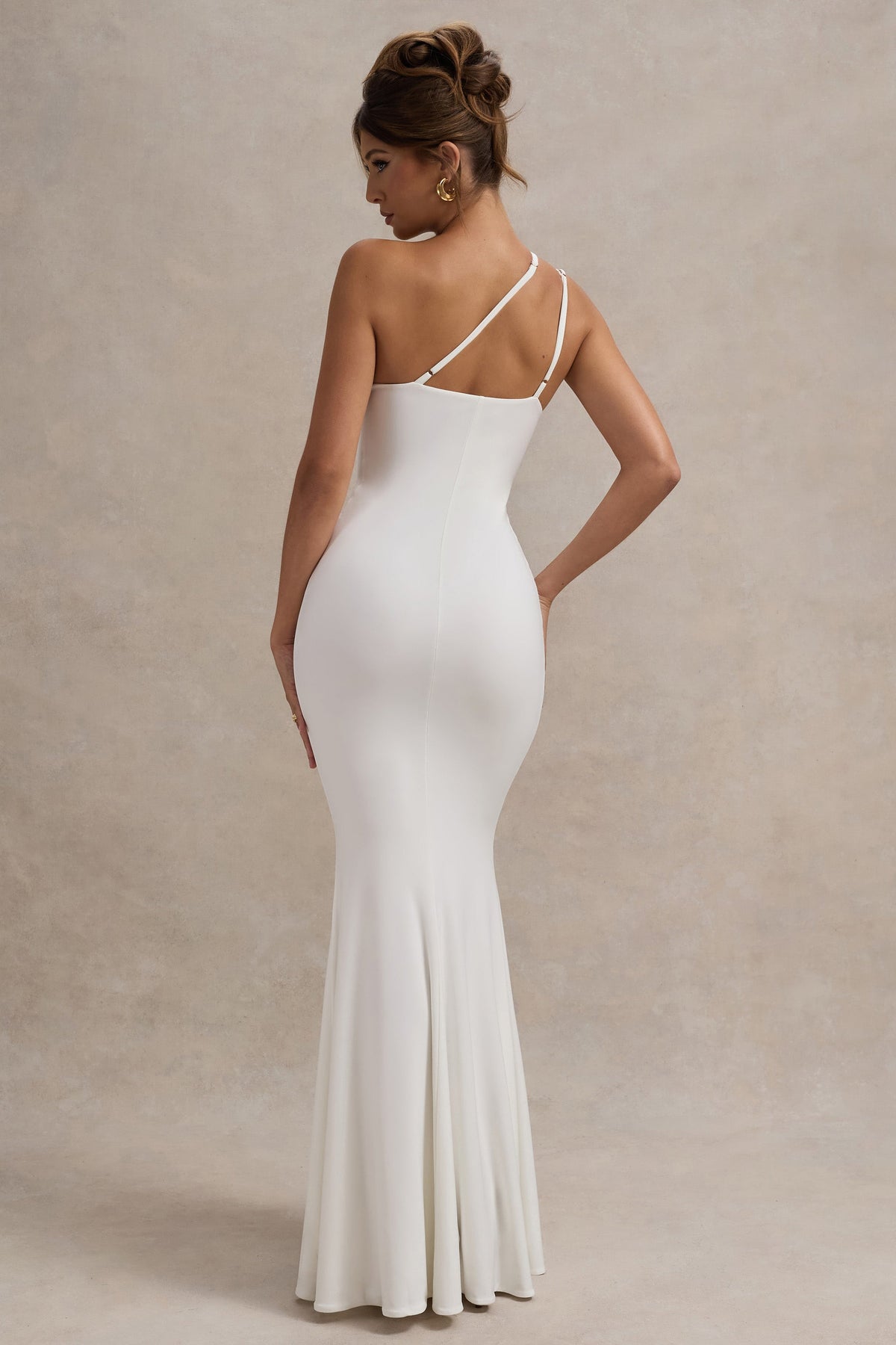 Neroli | Robe longue blanche asymétrique sans bretelles avec torsades
