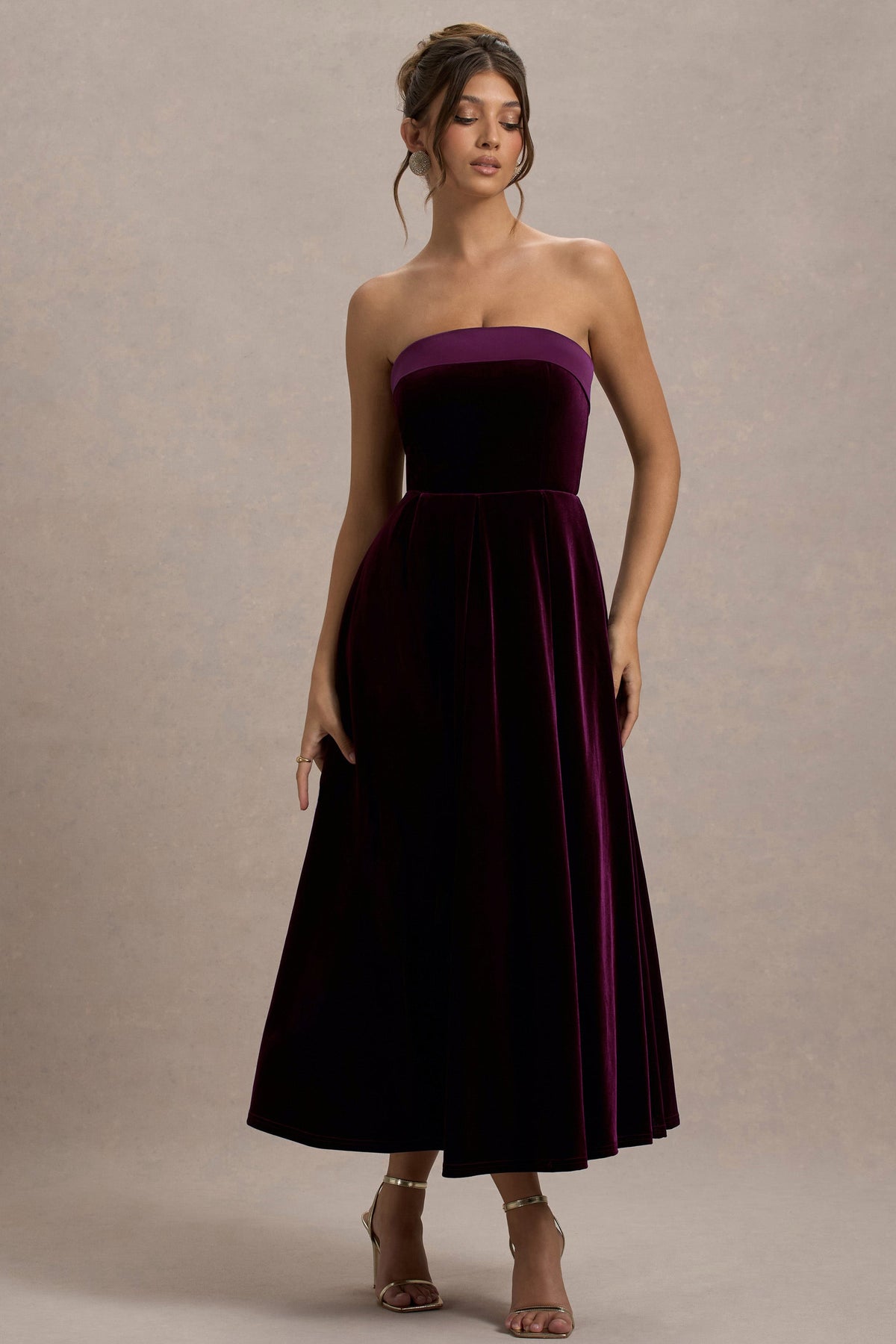 Delray | Robe Mi-Longue Bandeau en Velours Bordeaux