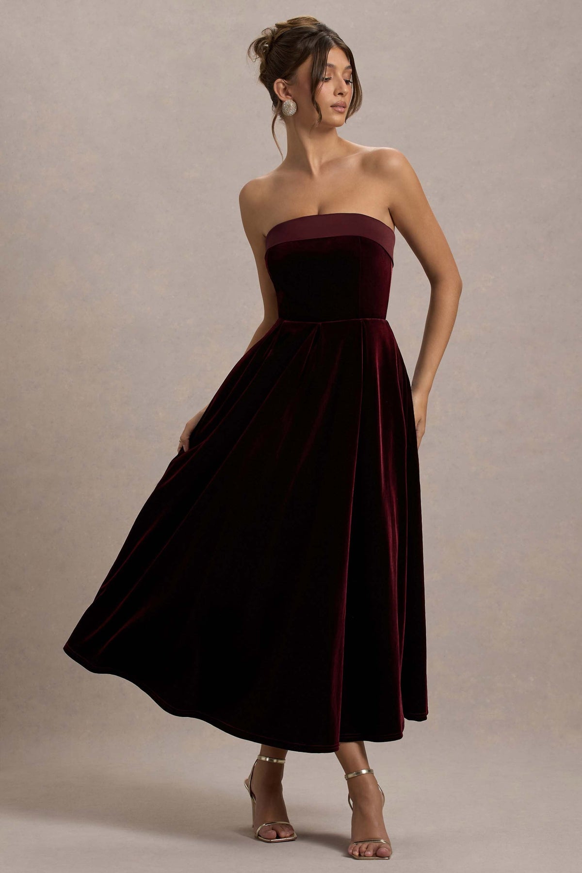 Delray | Robe Mi-Longue Bandeau en Velours Bordeaux