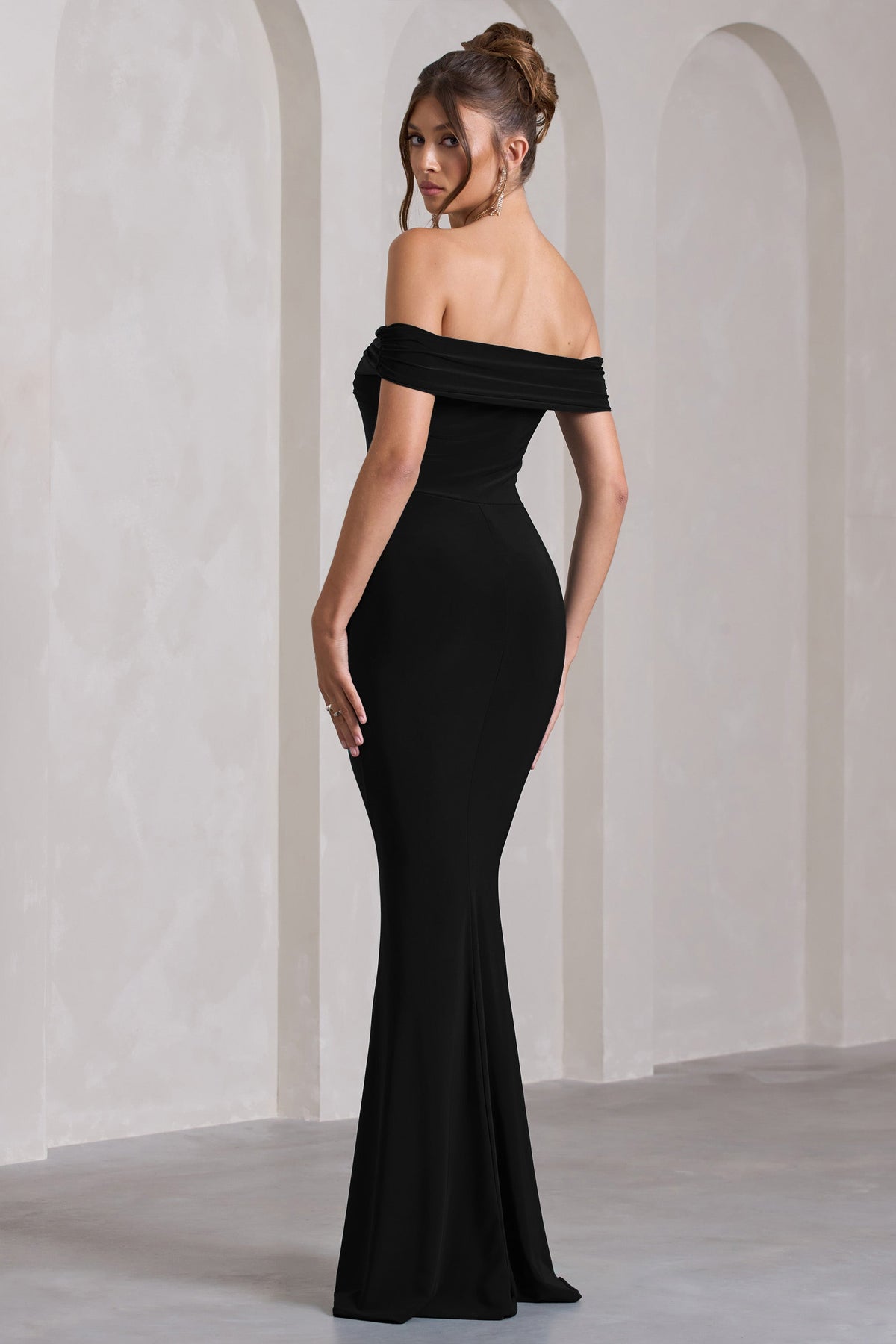 Law of Attraction | Robe longue bardot fendue drapee noire