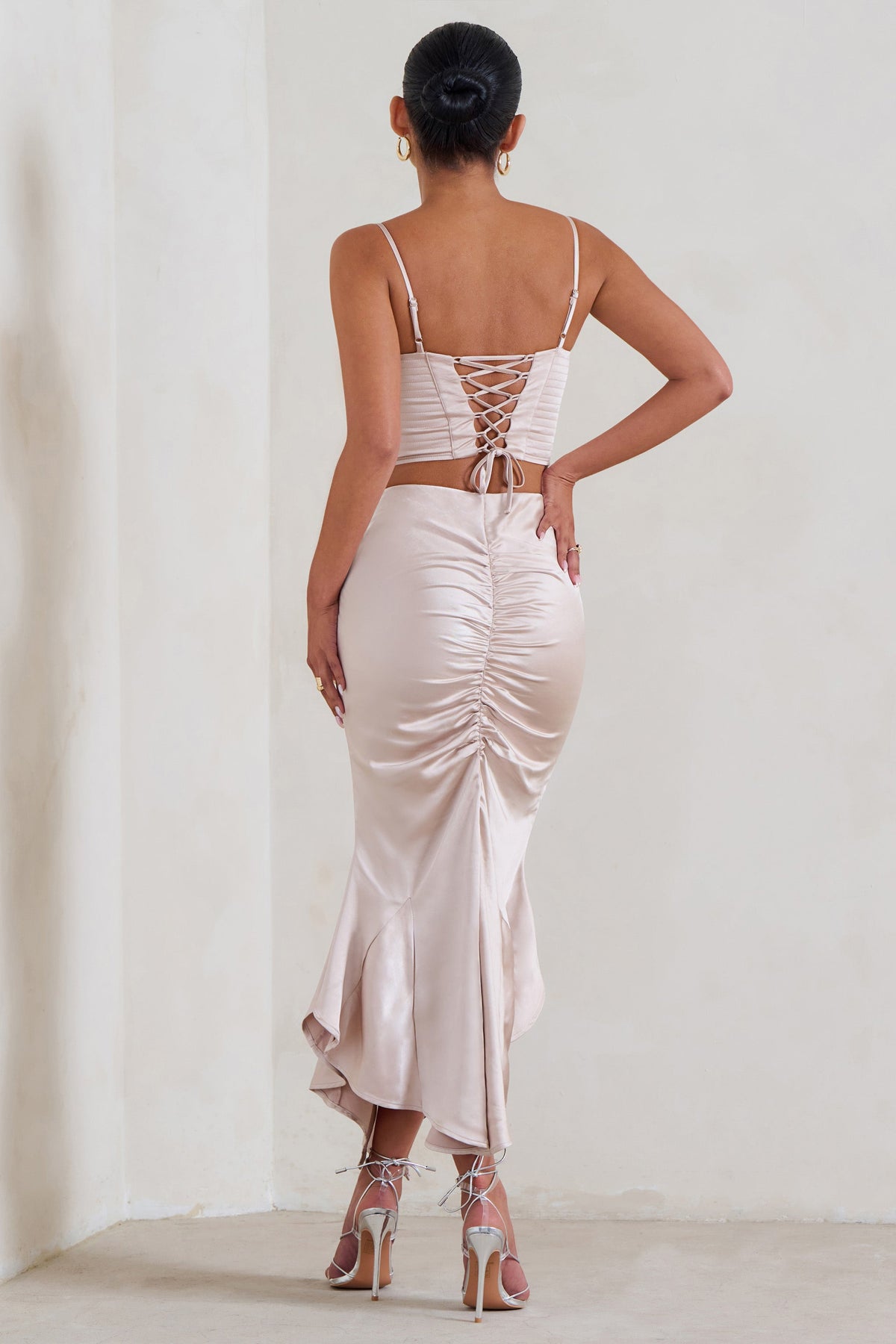 Per Favore | Jupe longue fendue froncée en satin champagne
