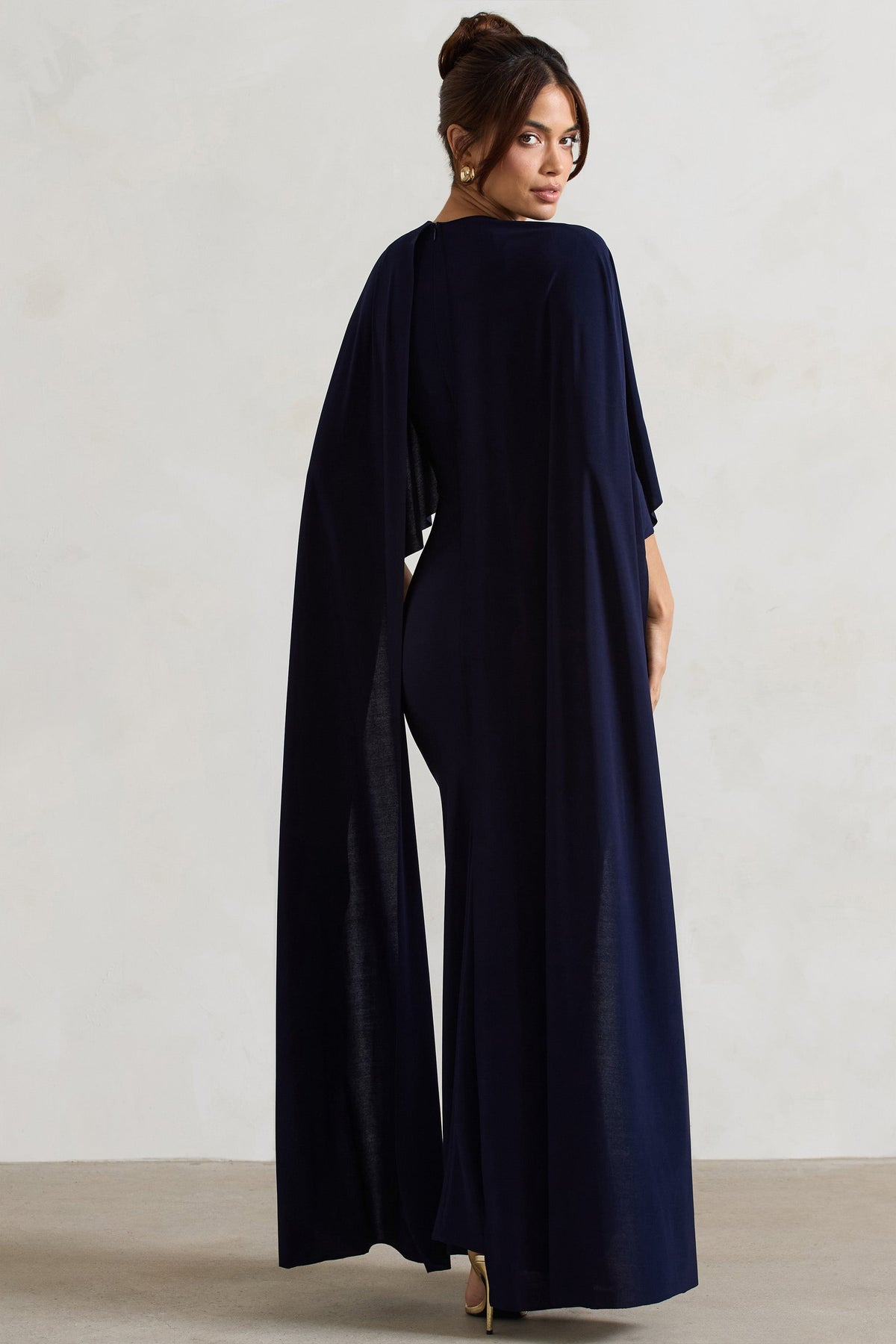 Padma | Robe longue bleu marine drapée à manches cape