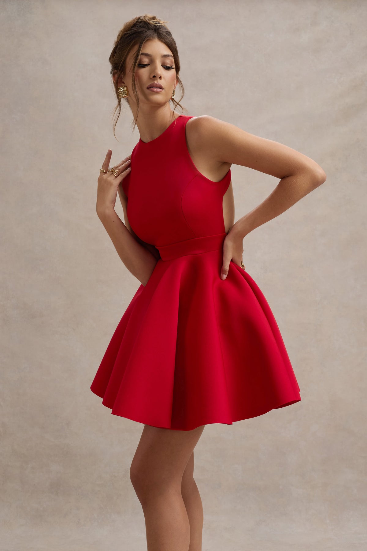 Waverly | Mini-robe rouge à encolure arrondie sans manches