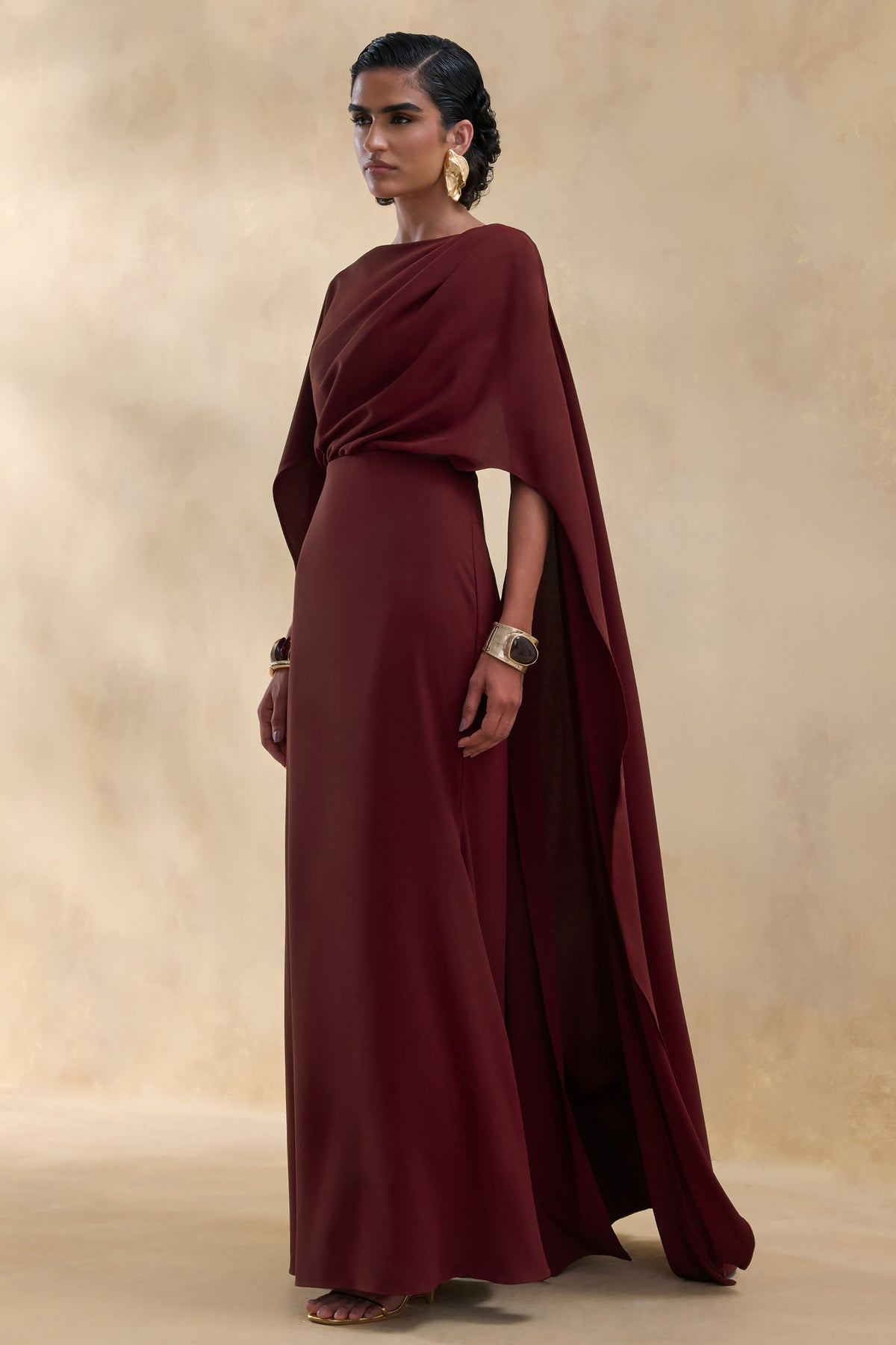 ECM_HR_CL136358037---Pristina-_-Burgundy-Boat-Neck-Woven-Maxi-Dress-With-Cape-Detail-3.jpg