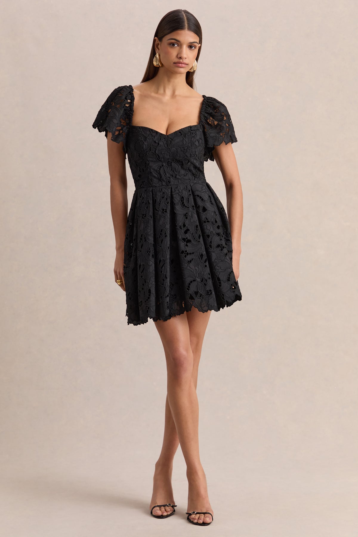CL137389001-Vivi-_-Black-Lace-Sweetheart-Neck-Mini-Dress.jp.jpg