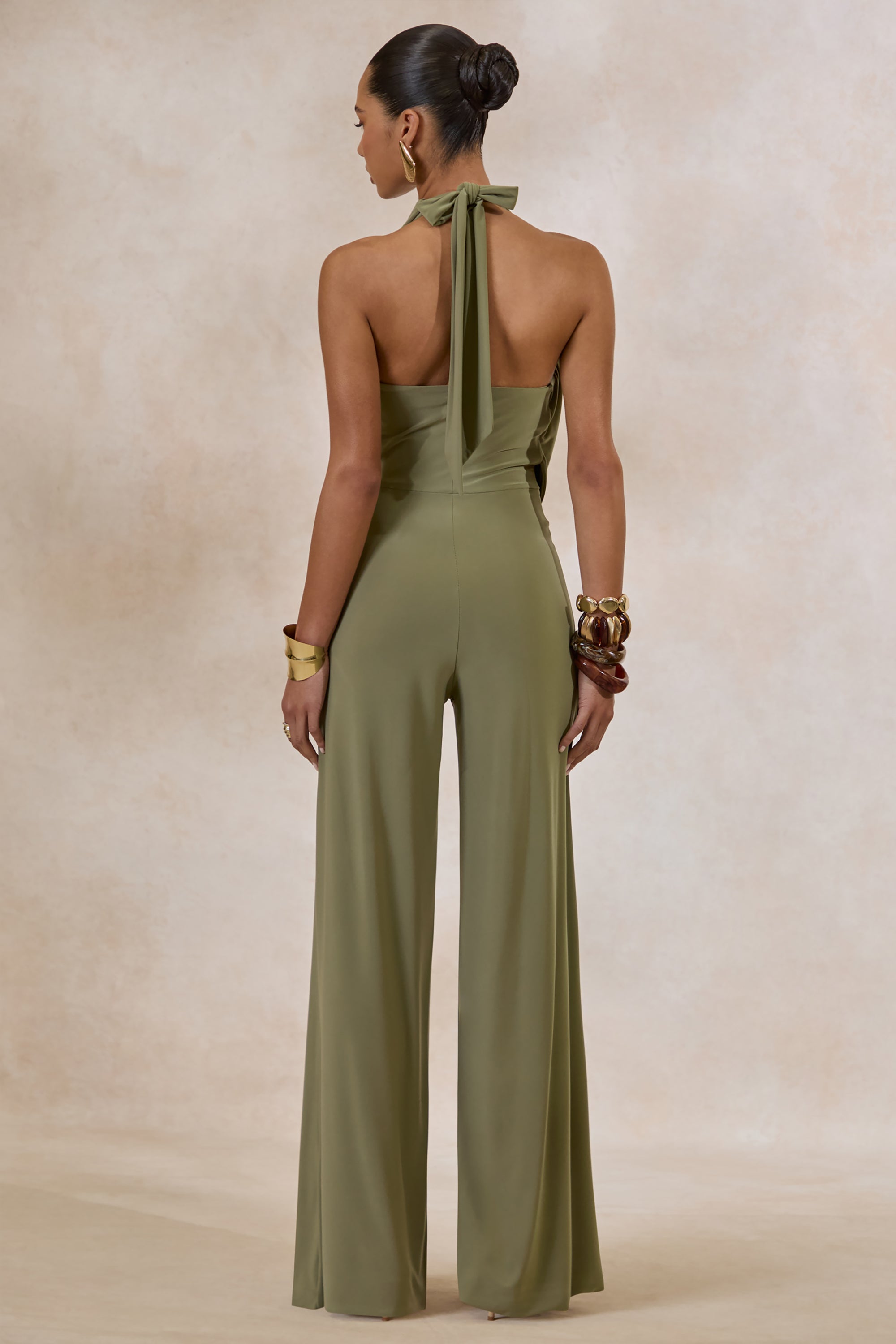ECM_HR_CL137527037---Clemence-_-Green-Plunge-Neck-Jumpsuit-6.jpg