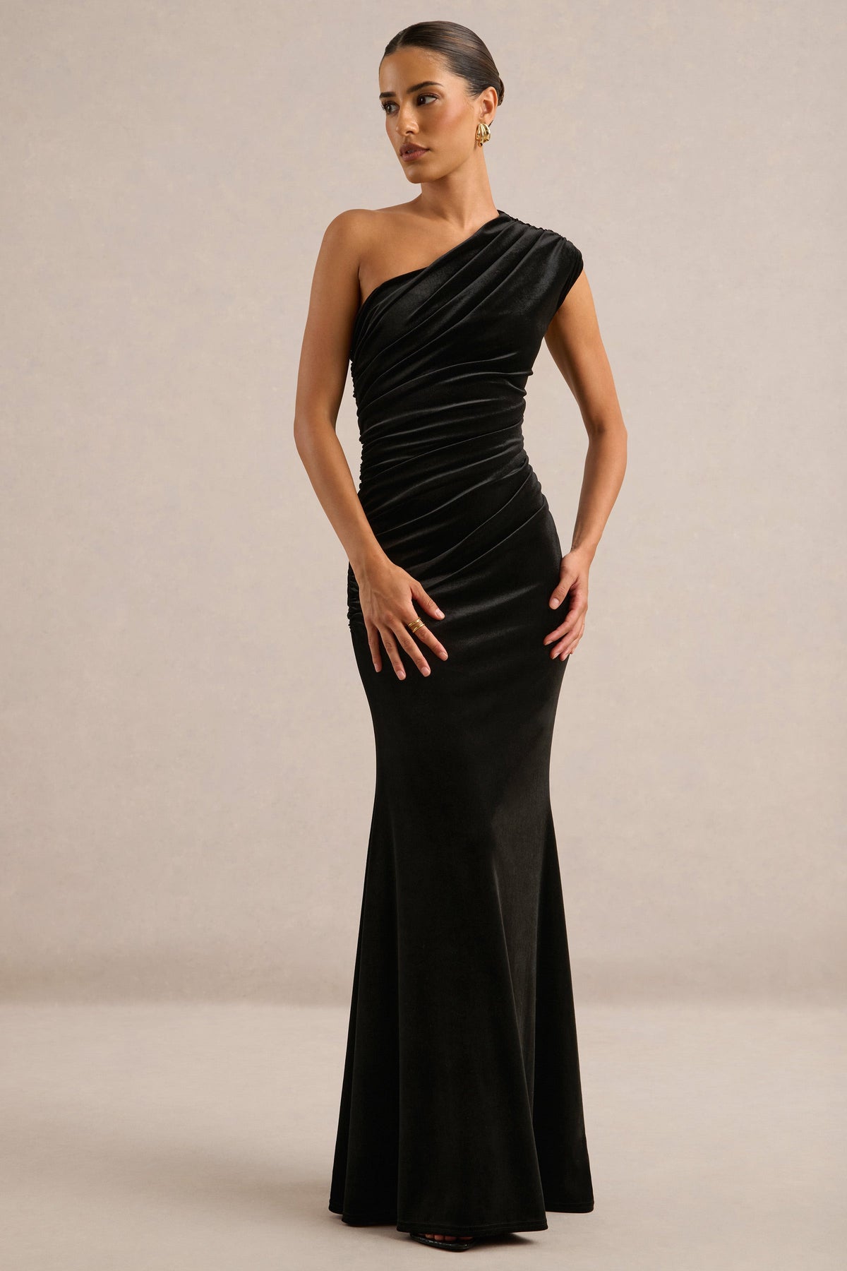 CL13883700106_ECM_HR_CL138837001_-_Freya___Black_One_Shoulder_Maxi_Dress2