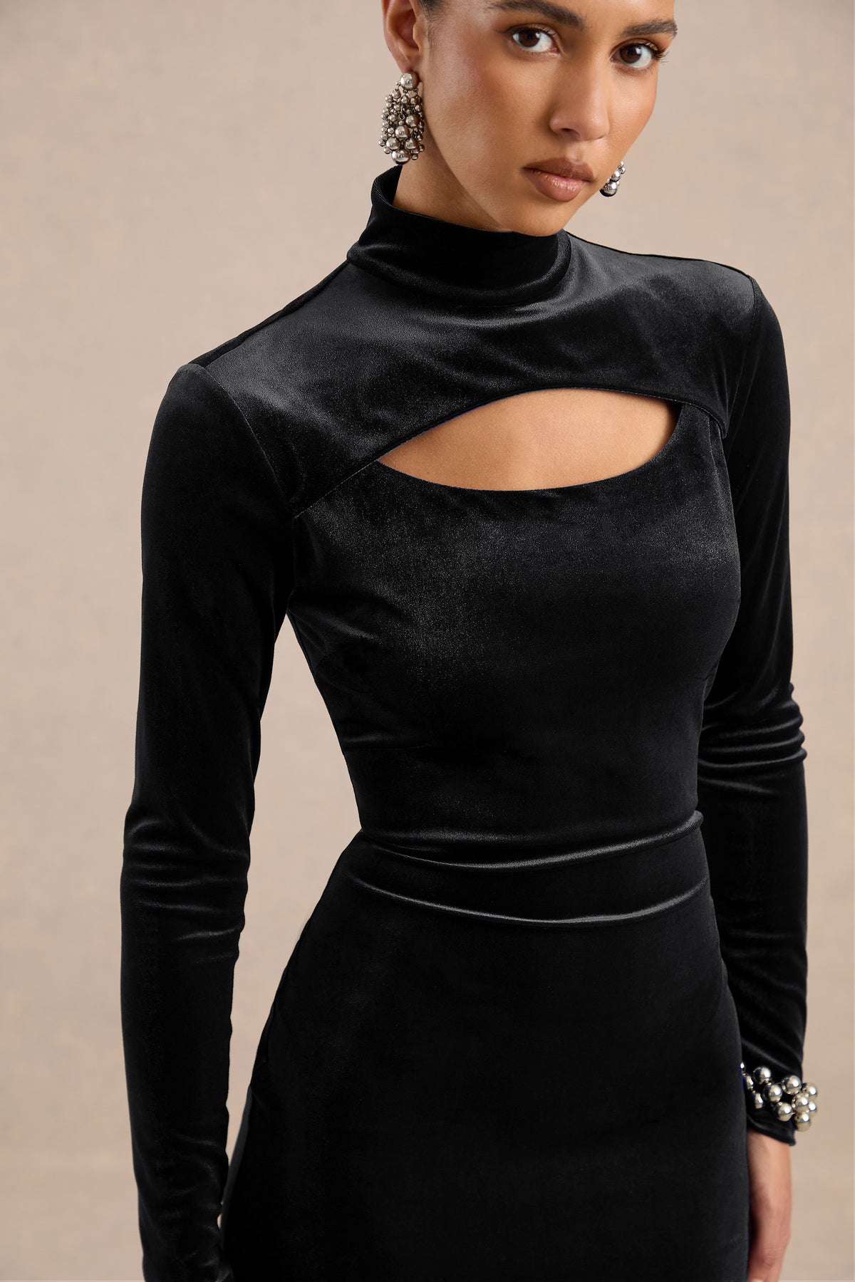 ECM_HR_CL138895001 - Frankie | Black High Neck Long Sleeve Bodycon Maxi Dress with Cut-Out4.jpg