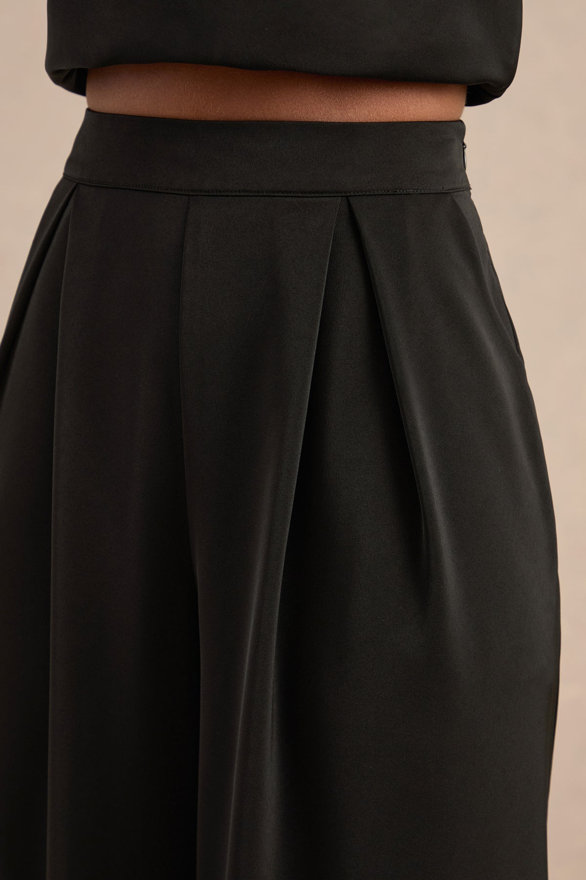 CL138968001 - Marne Black High-Waisted Wide-Leg Tailored Trousers4.jpg
