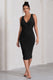 Marlowe | Robe mi-longue noire froncée à décolleté plongeant et sans manches