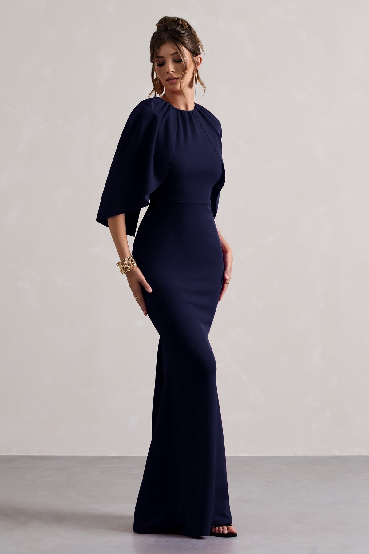Kianne | Robe longue bleu marine drapée à manches courtes