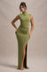 Lanetta | Robe longue vert olive à encolure haute froncée avec fente
