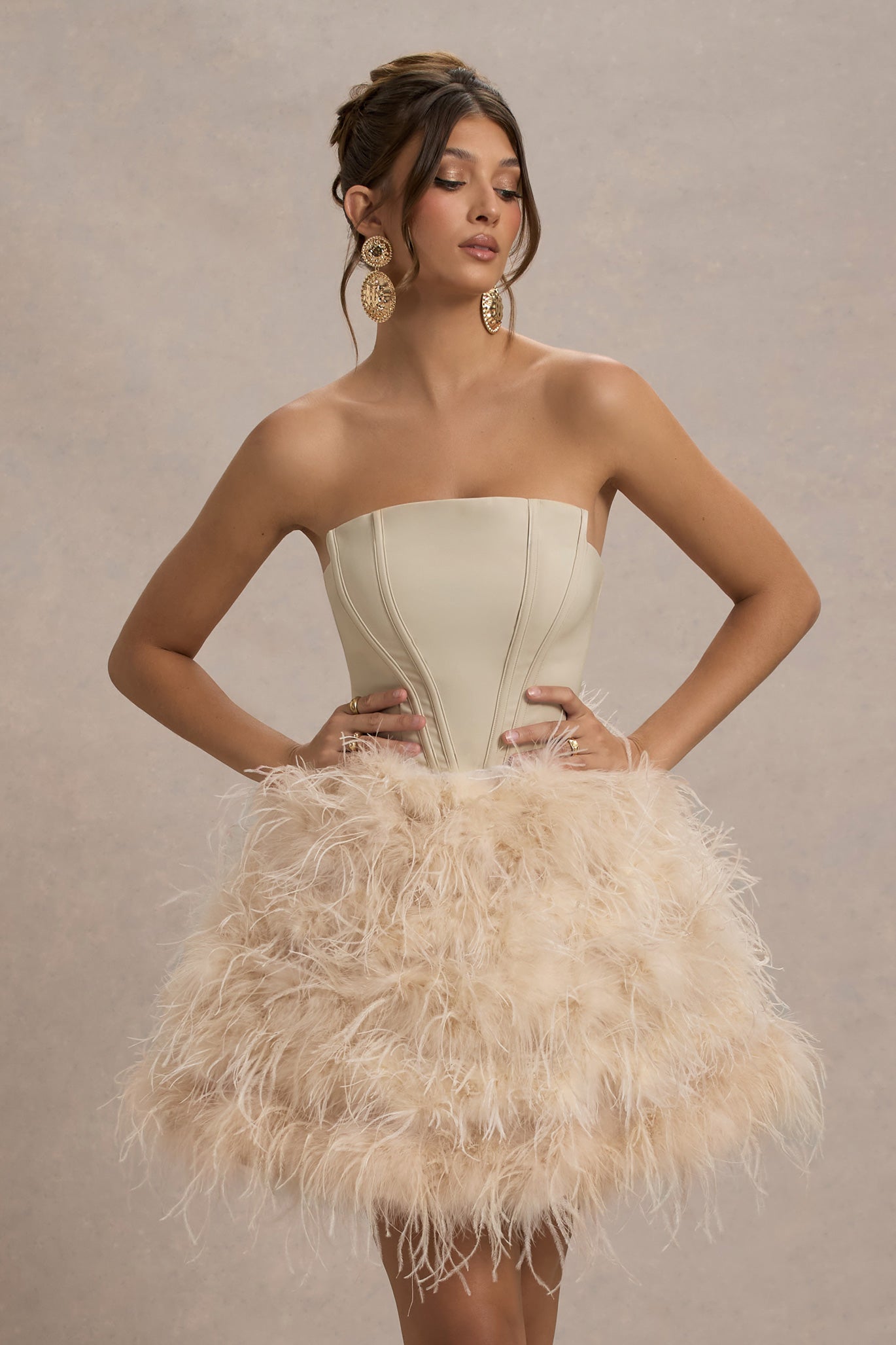 Peaches | Mini-Robe Bustier Champagne à Ourlet Plume Volumineux