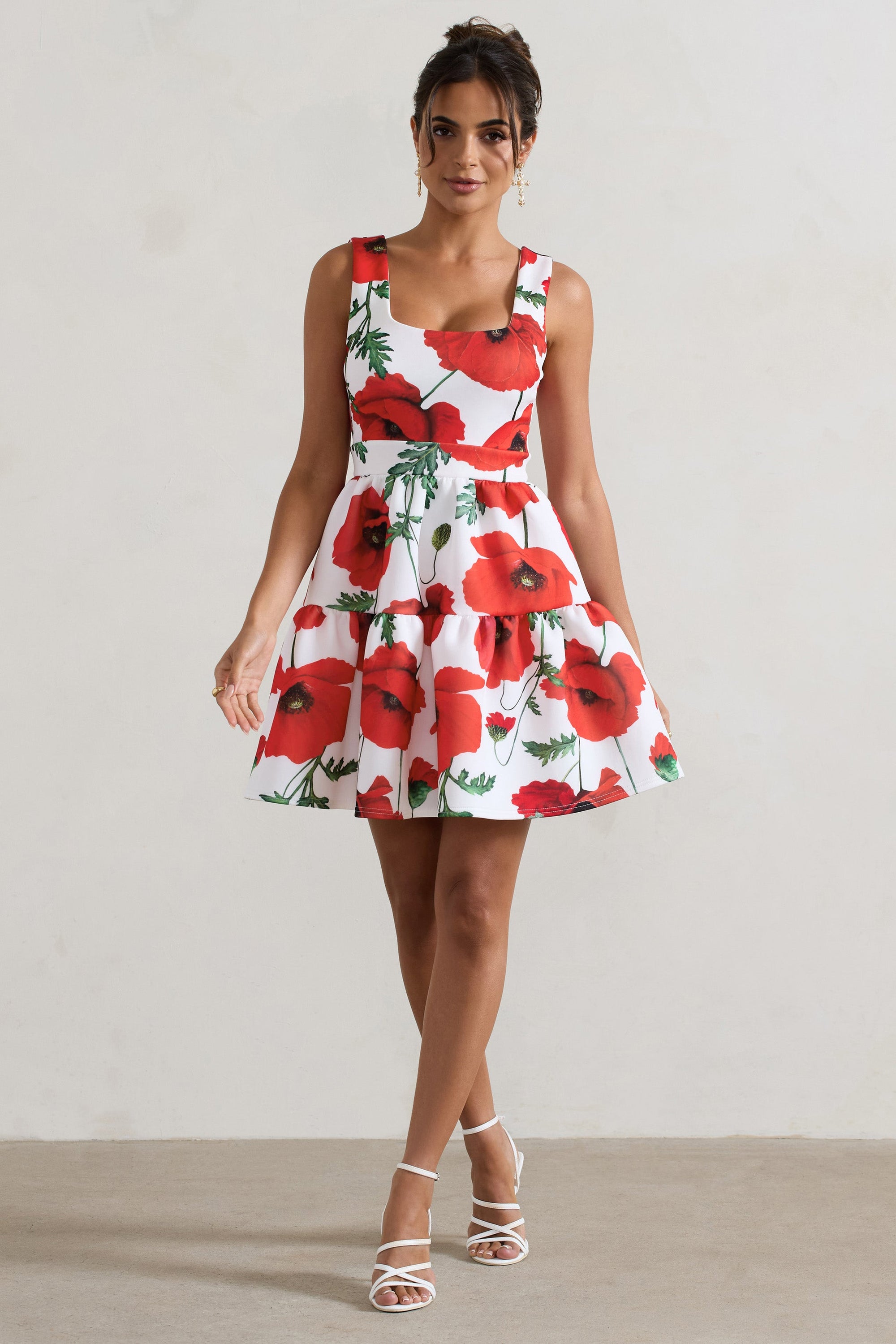 Alia | Mini-robe à imprimé coquelicot décolleté arrondi avec ourlet à volants volumineux