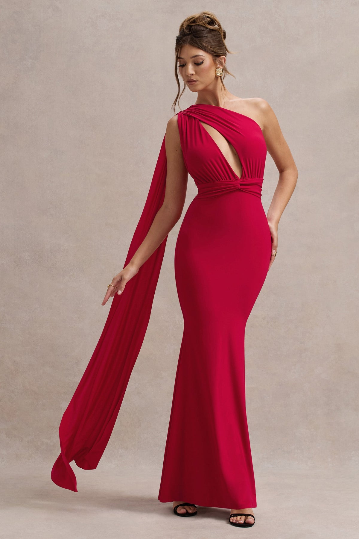 Elaina | Robe longue rouge asymétrique avec nœud et ceinture