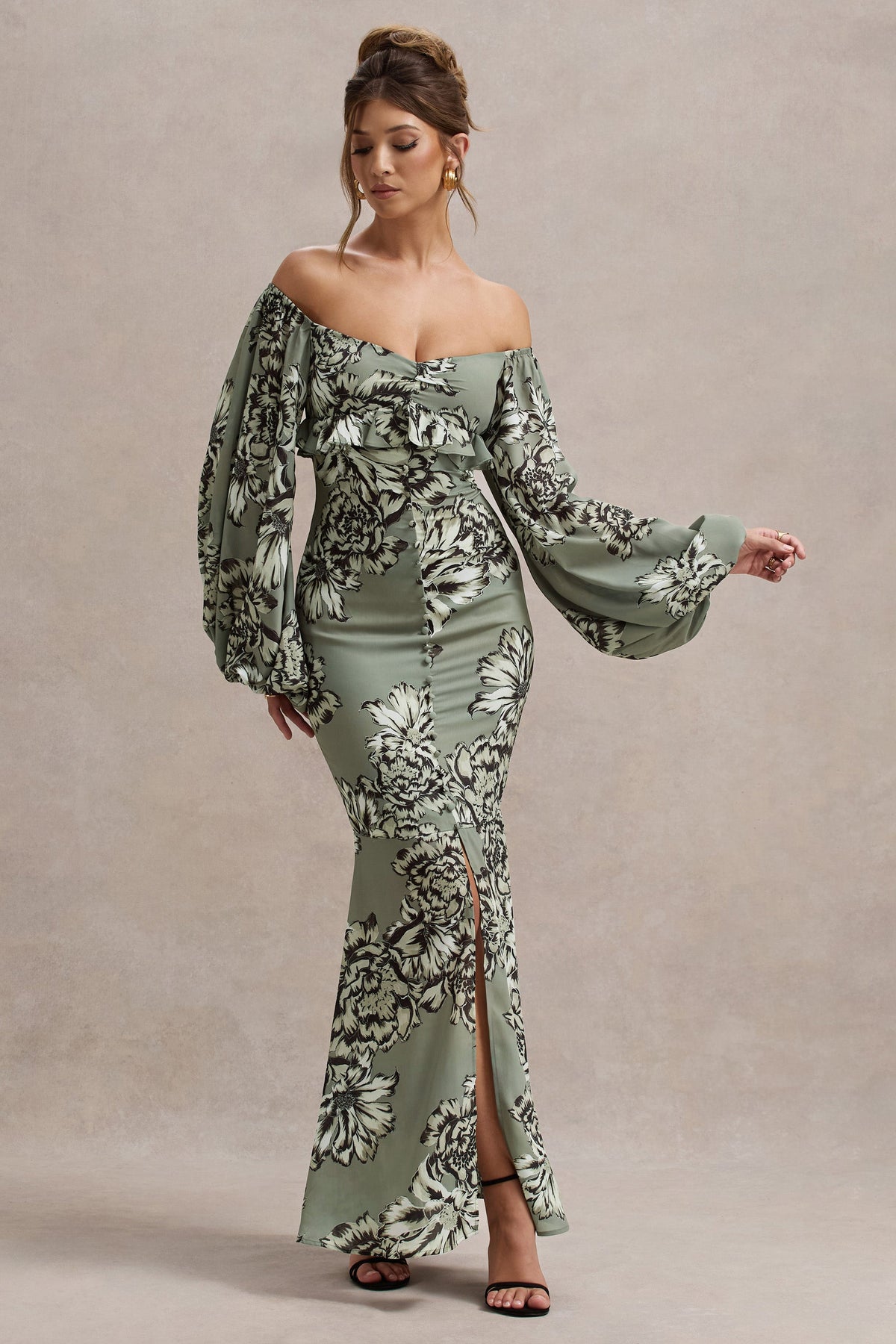 Murcia | Robe longue  à manches bouffantes en chiffon imprimé floral olive avec boutons