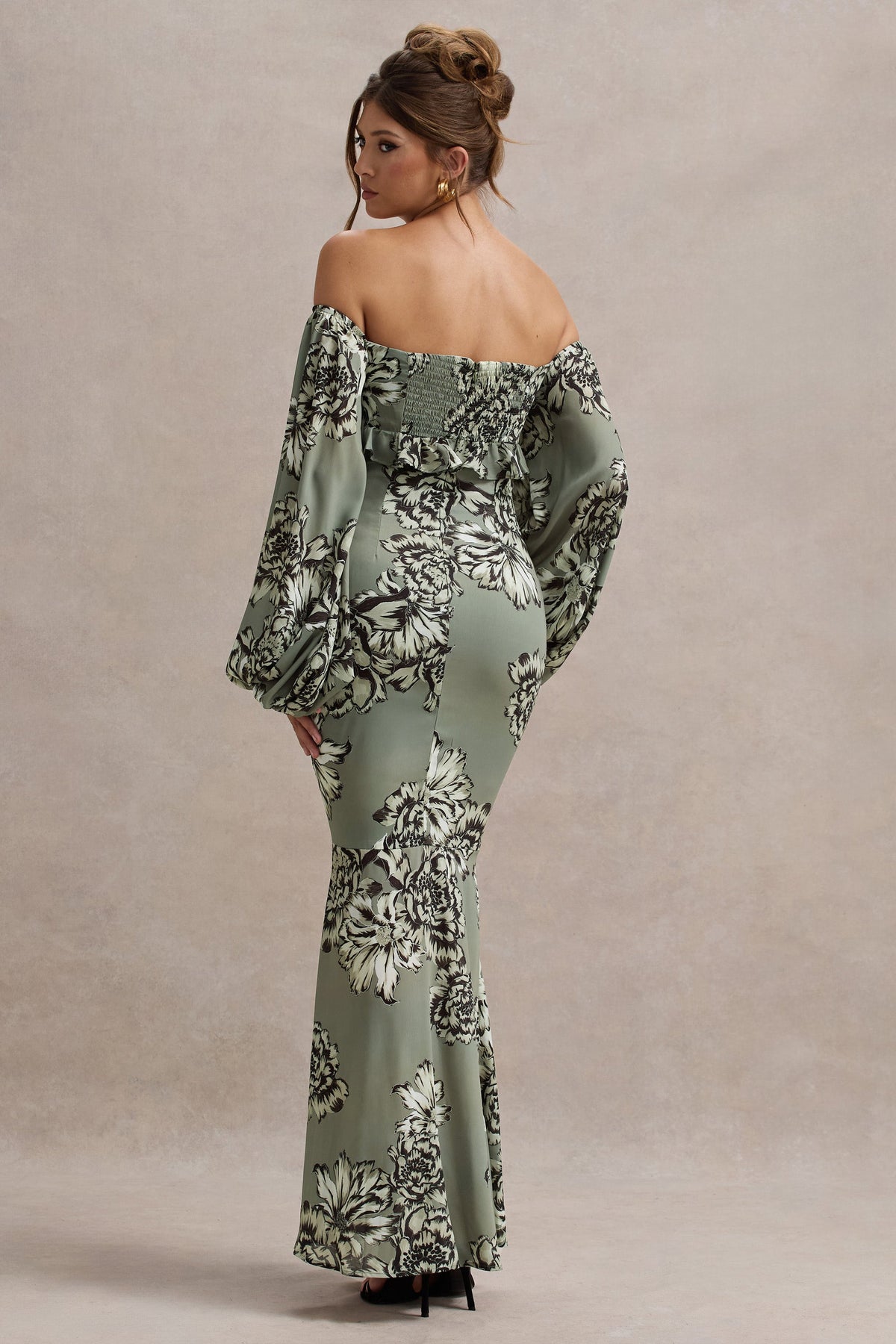 Murcia | Robe longue  à manches bouffantes en chiffon imprimé floral olive avec boutons
