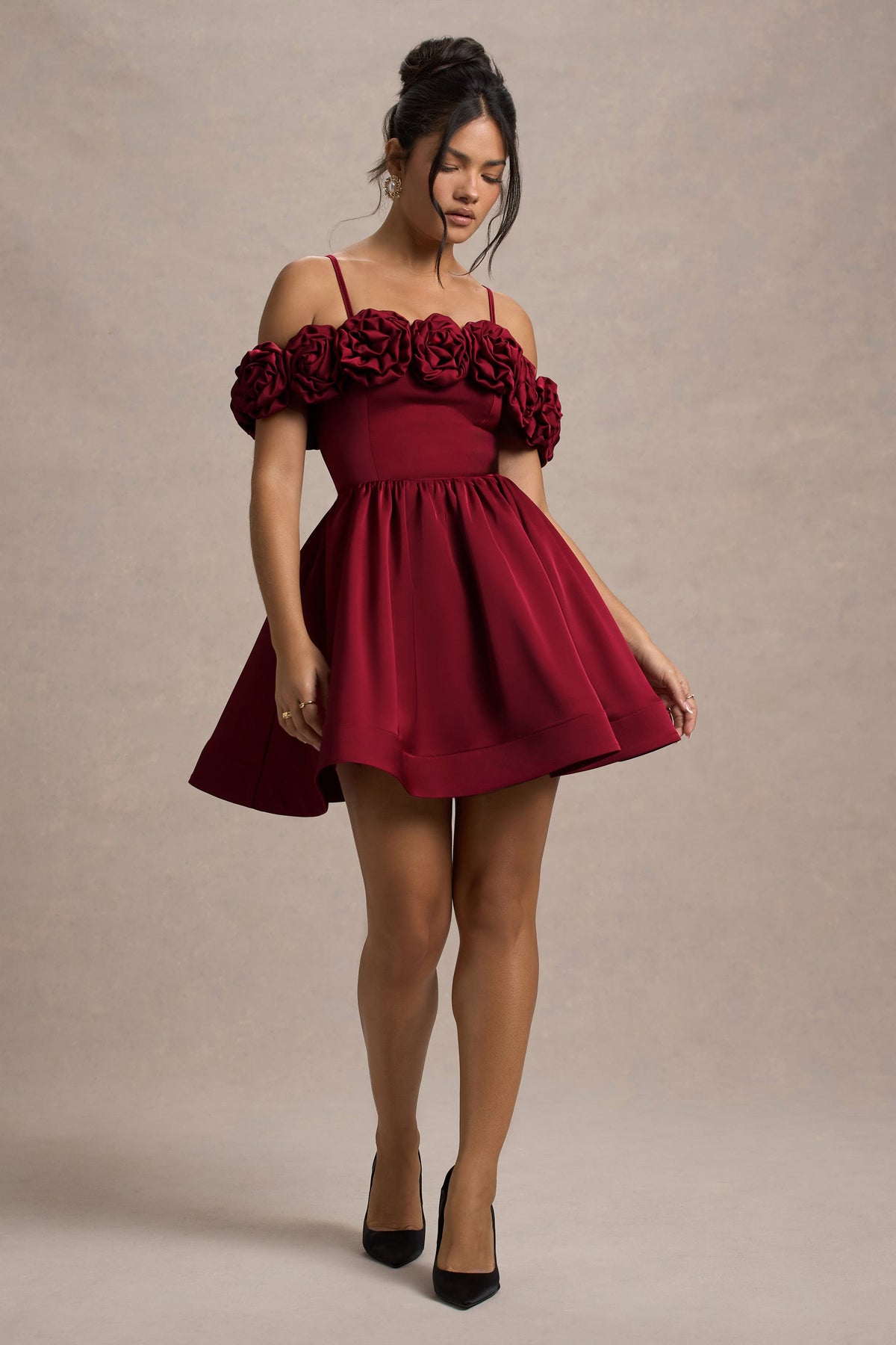 Poppy Dream Mini robe patineuse en satin couleur baie a imprime flor Club L London FR