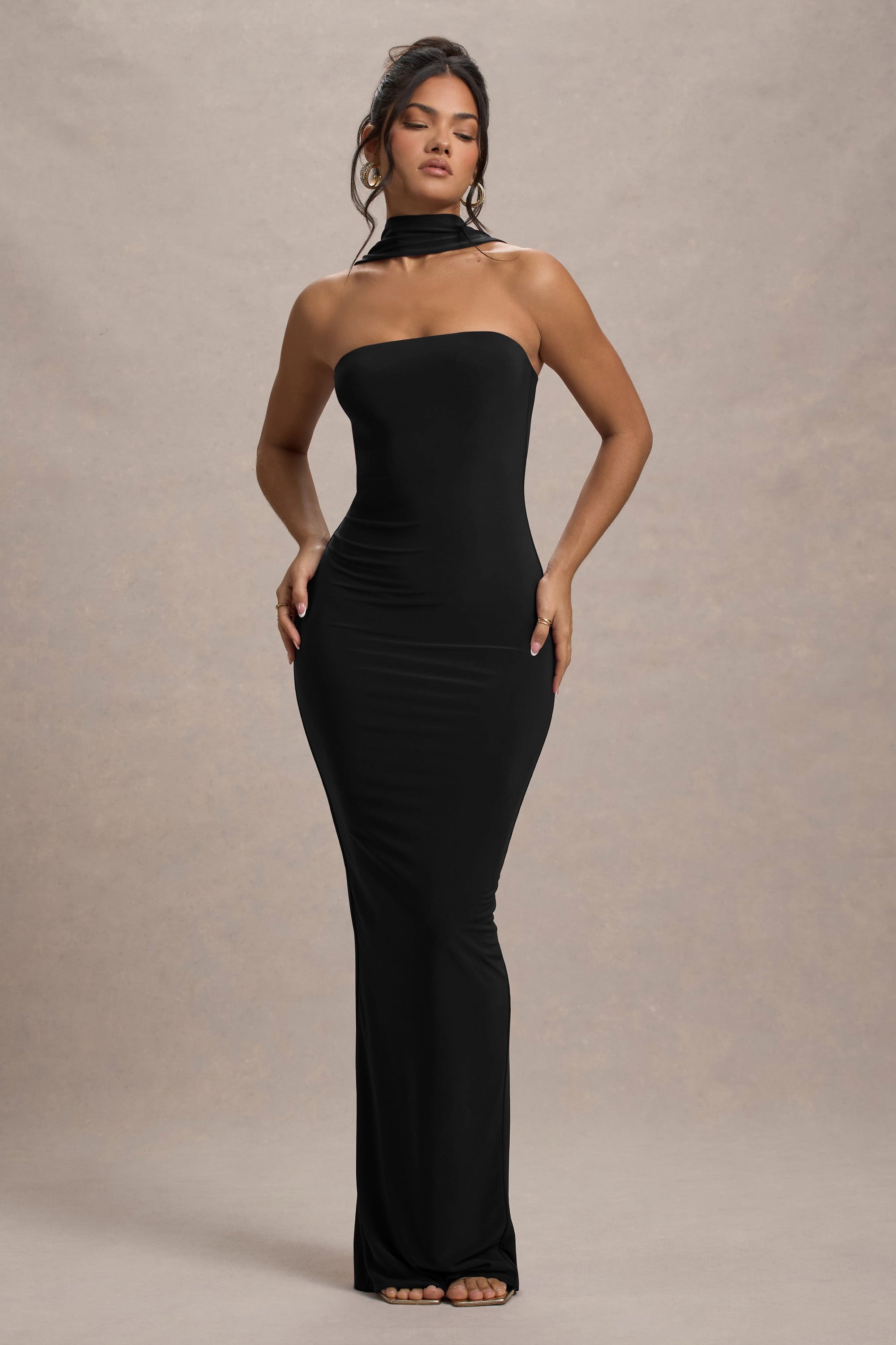 Nobu | Robe longue noire bandeau avec col halter