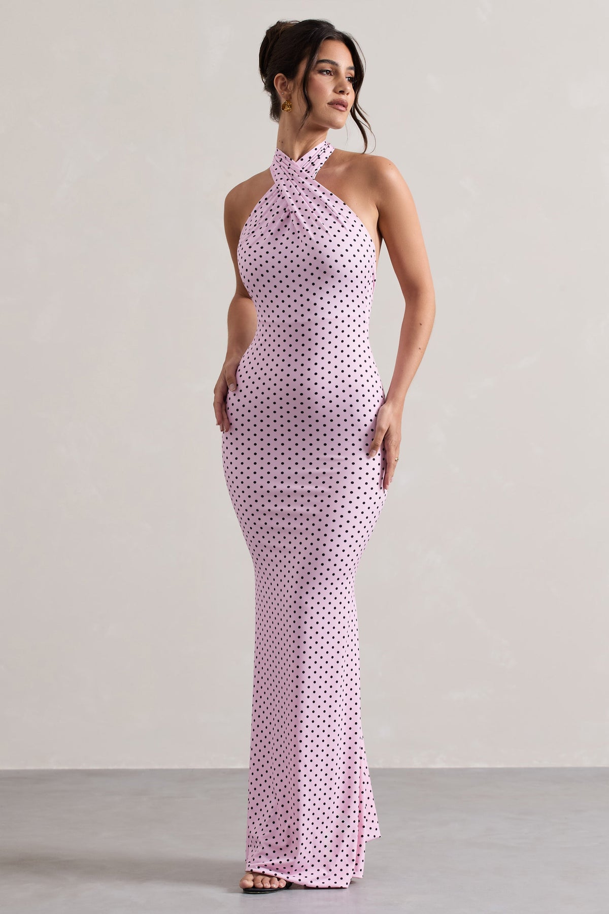 Invincible | Robe longue rose à pois dos nu et croisée