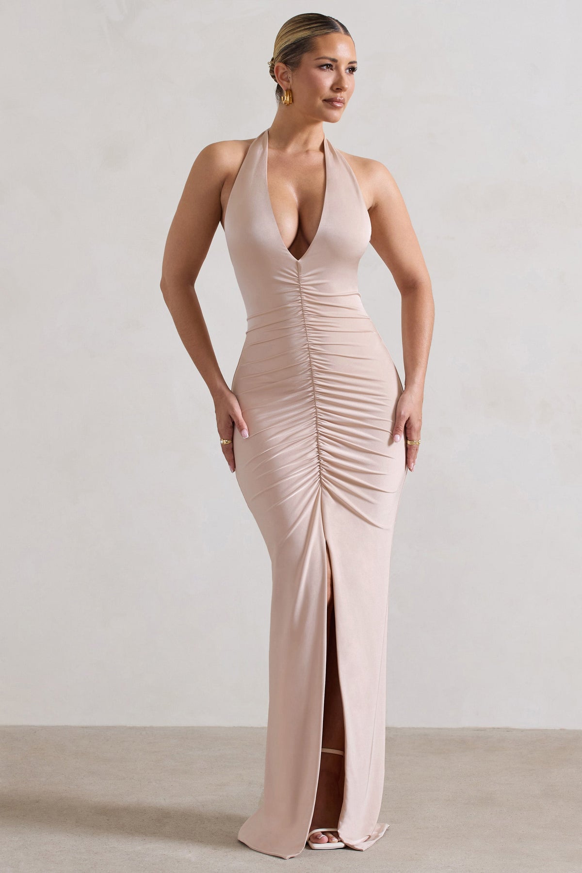 Rachel | Robe longue champagne froncée à col haut et fente