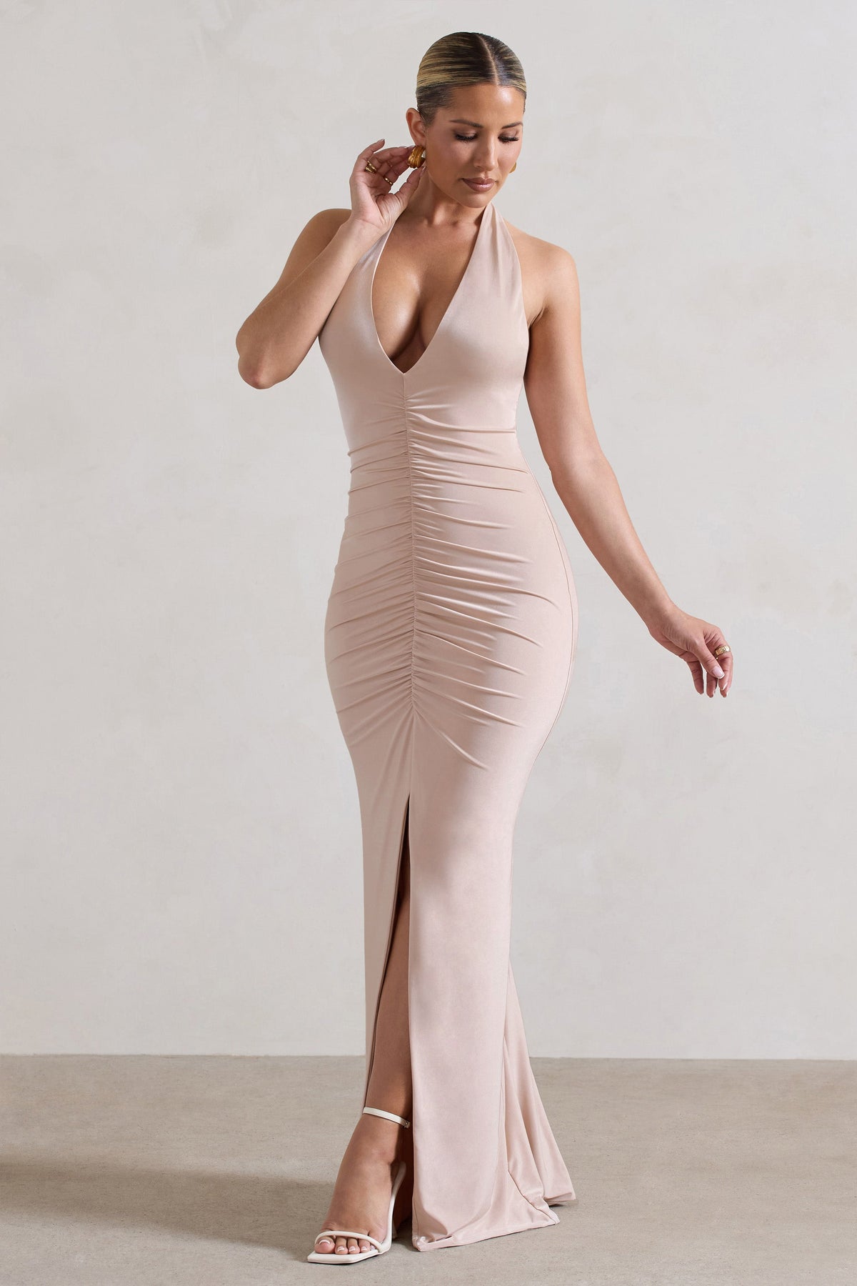 Rachel | Robe longue champagne froncée à col haut et fente