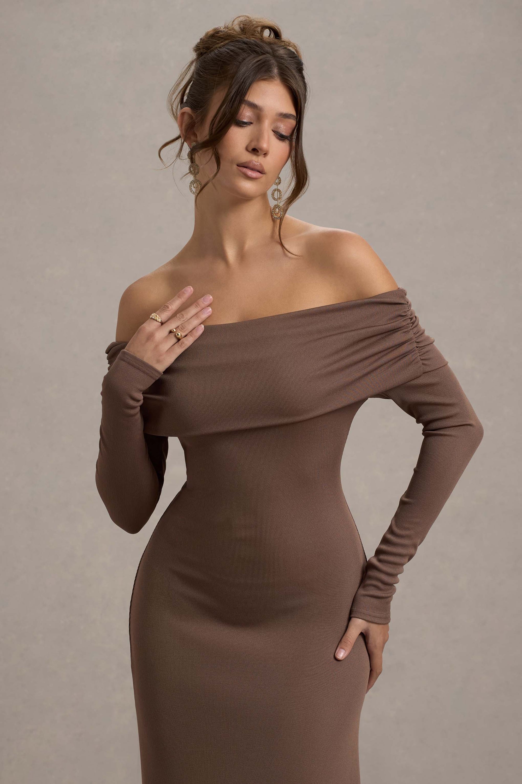 WB_CL131041038-RominaMochaRibKnitBardotMaxiDressWithAsymmetricHem13