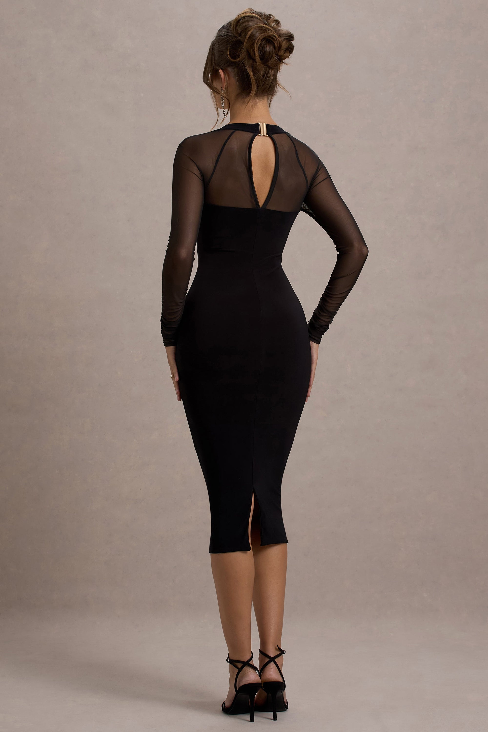 Off Track | Robe moulante noire mi-longue à manches en maille