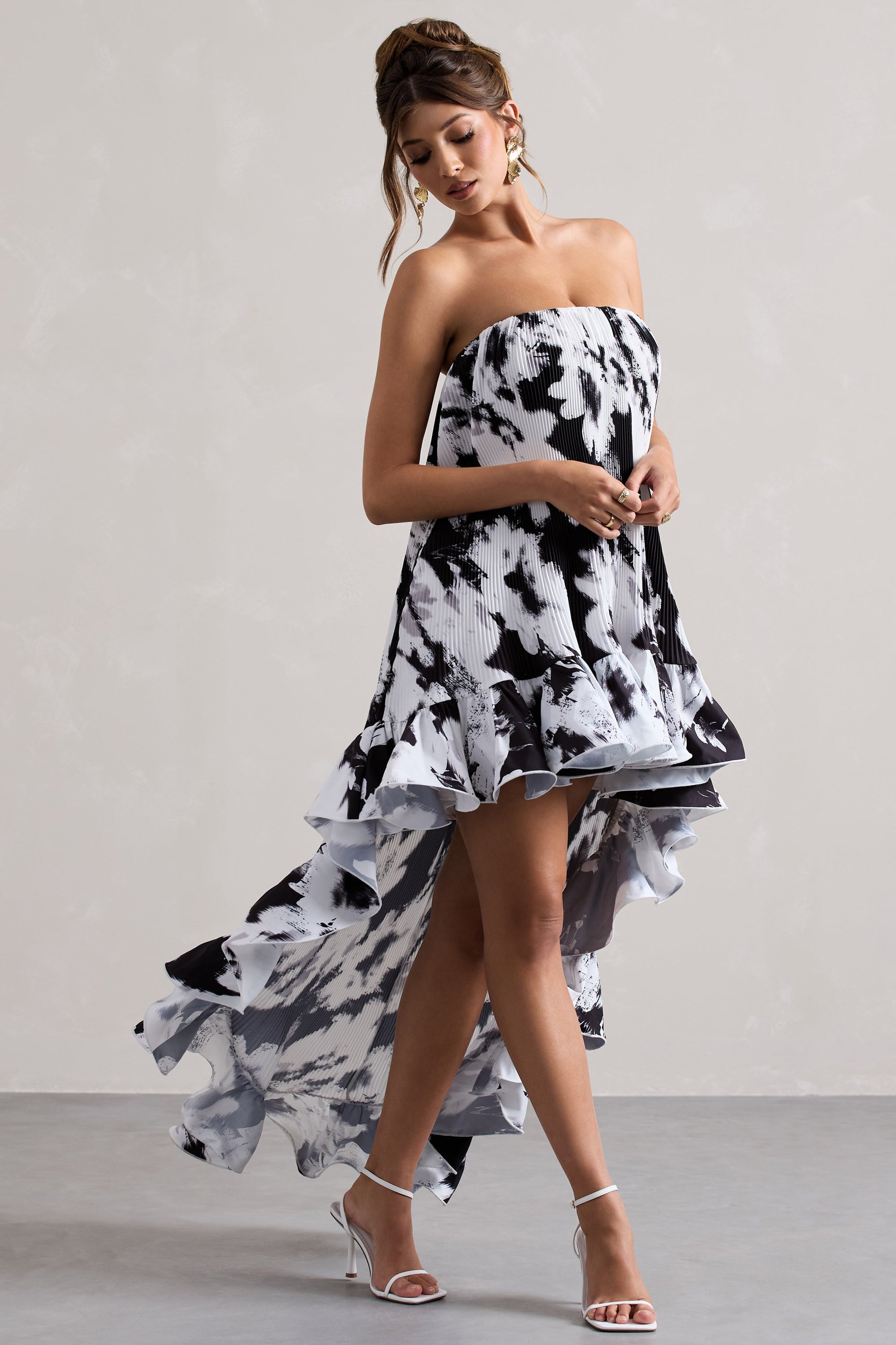 Whistler | Robe longue chiffon monochrome floral décolleté bandeau et froncée