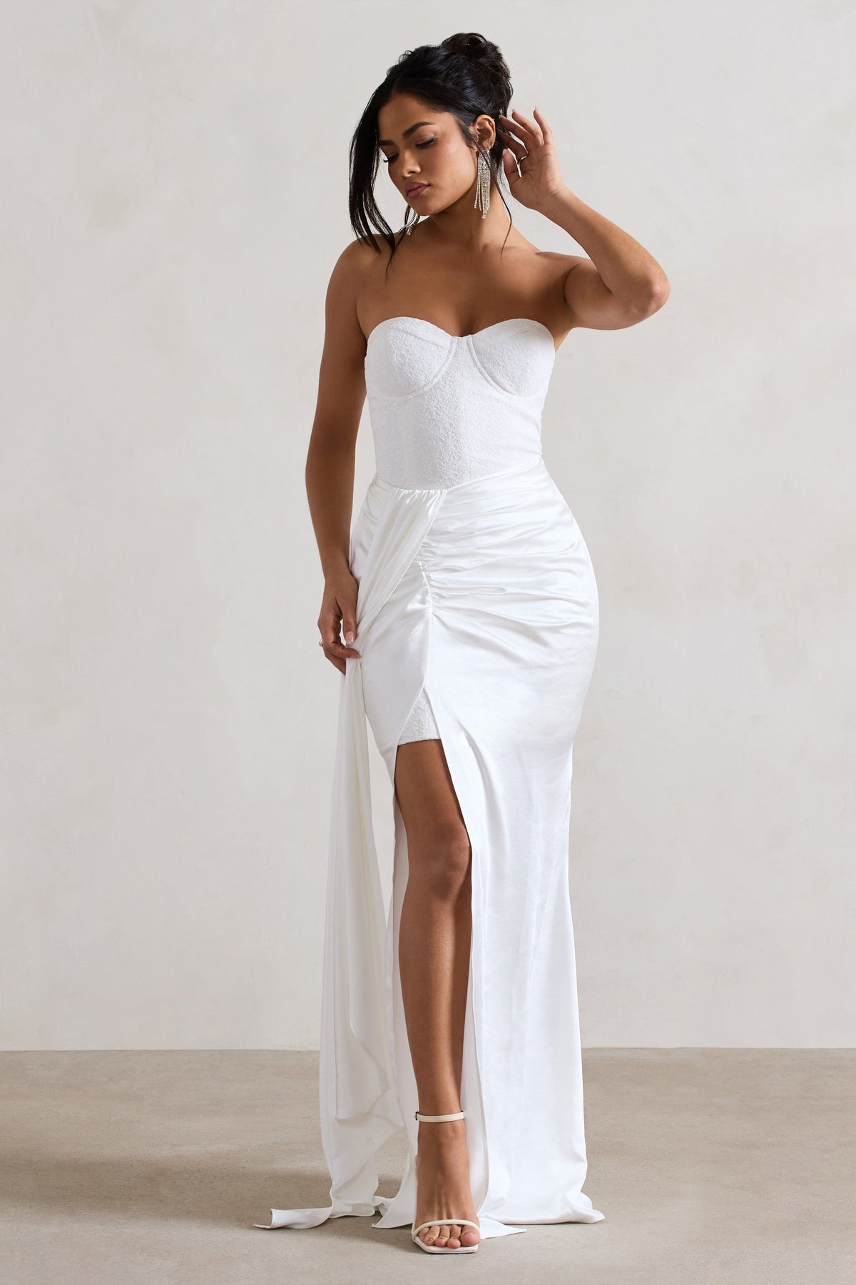 Valencia | Robe longue satin et dentelle crème avec jupe détachable
