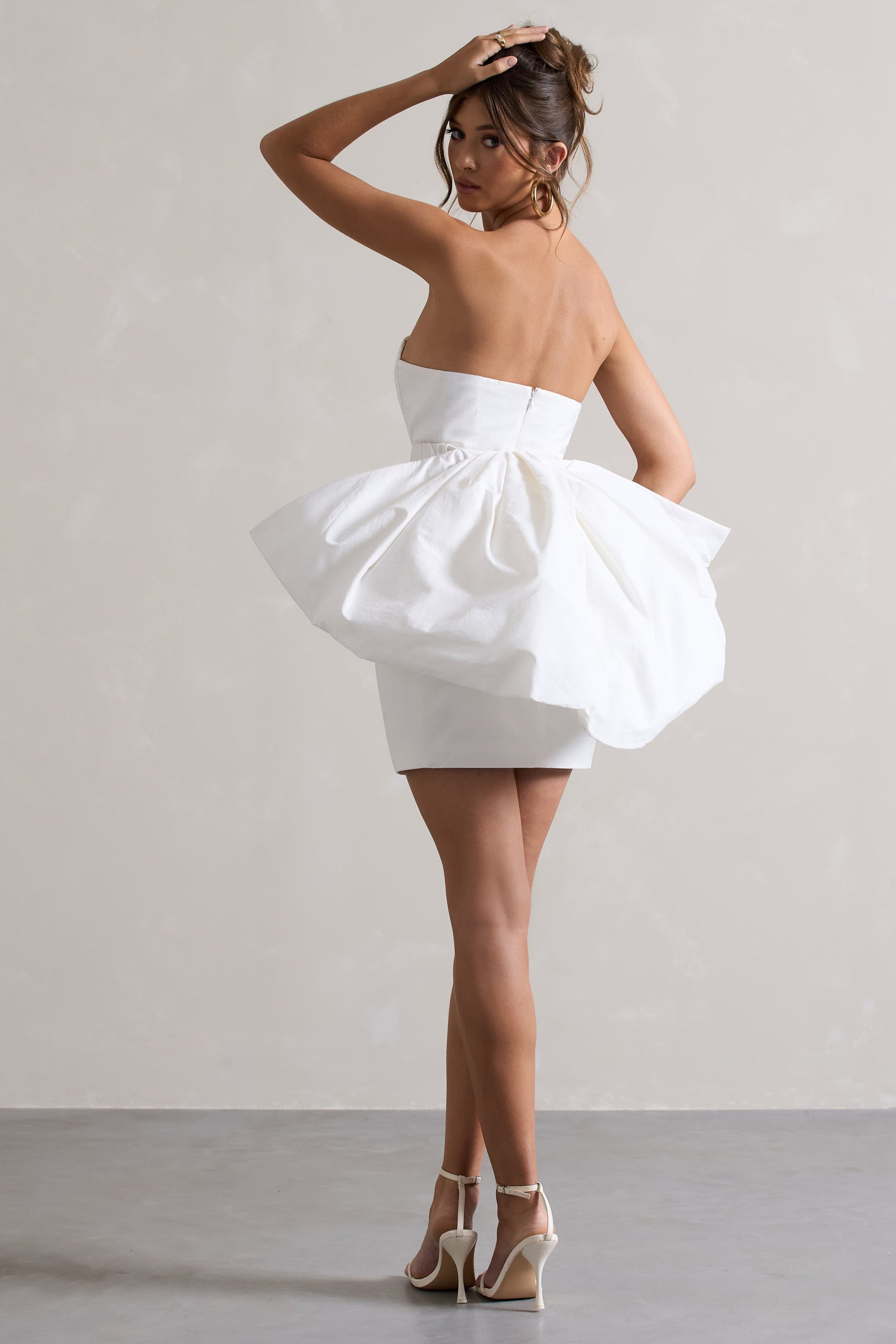 Bladen | Mini-robe crème encolure bandeau et noeud détachable