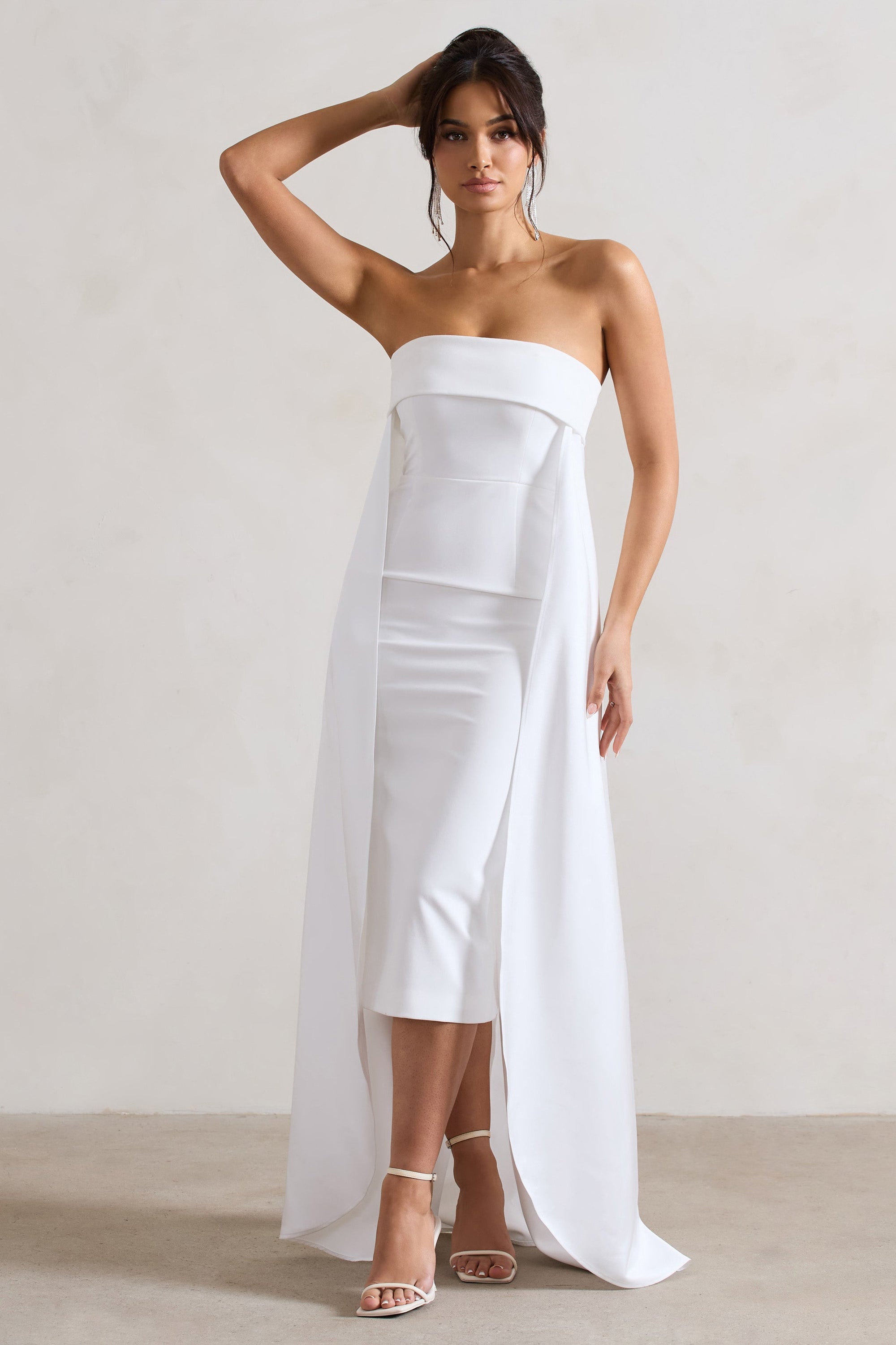 Save The Date | Robe mi-longue crème à encolure bandeau et cape
