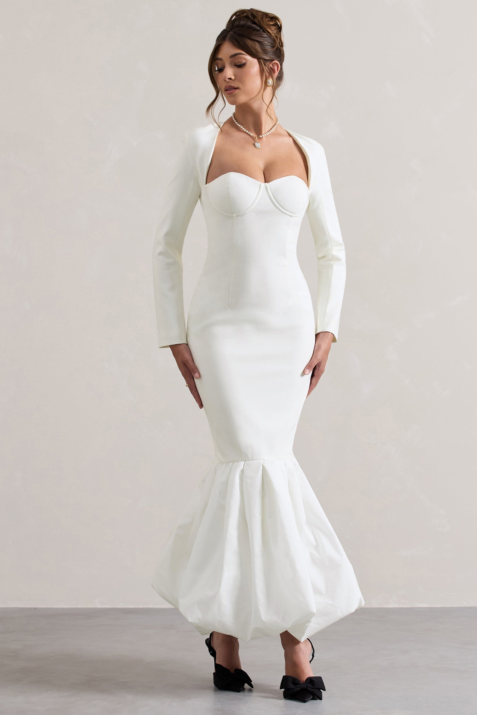London | Robe longue crème encolure en coeur et longueur volumineuse