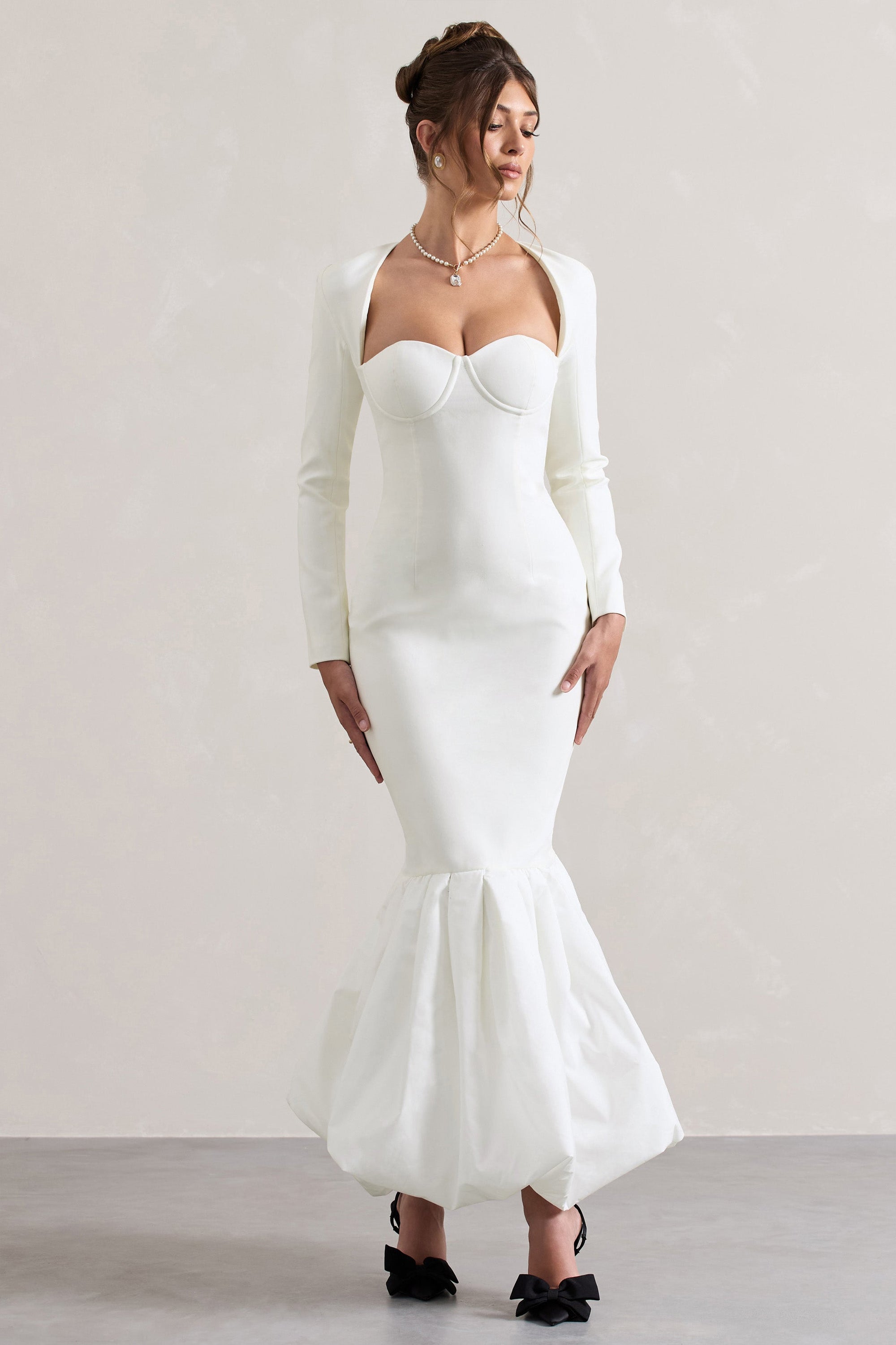 London | Robe longue crème encolure en coeur et longueur volumineuse