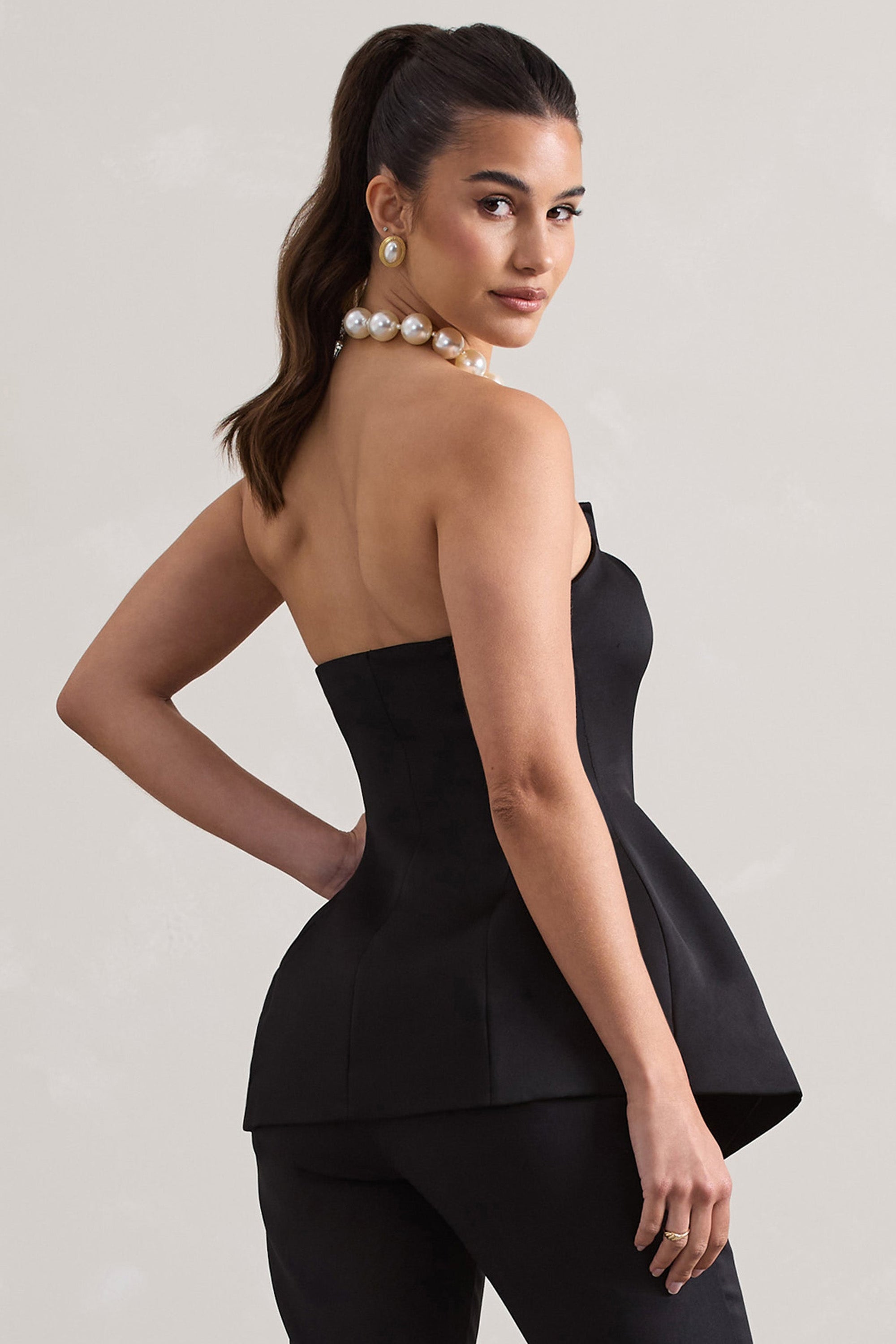 Century | Corset en satin noir sans bretelles et bouton de fermeture