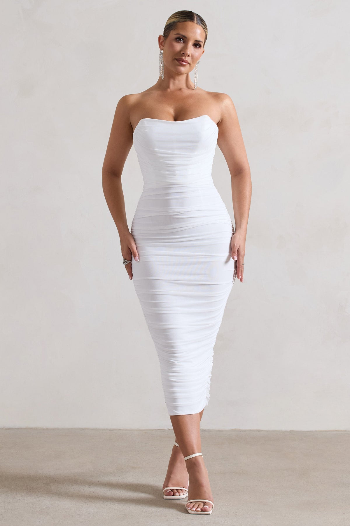 Robe blanche moulante mi longue online