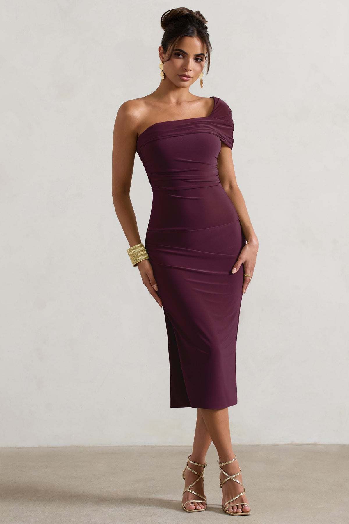 Hawaii | Robe mi-longue prune asymétrique à une épaule avec fente