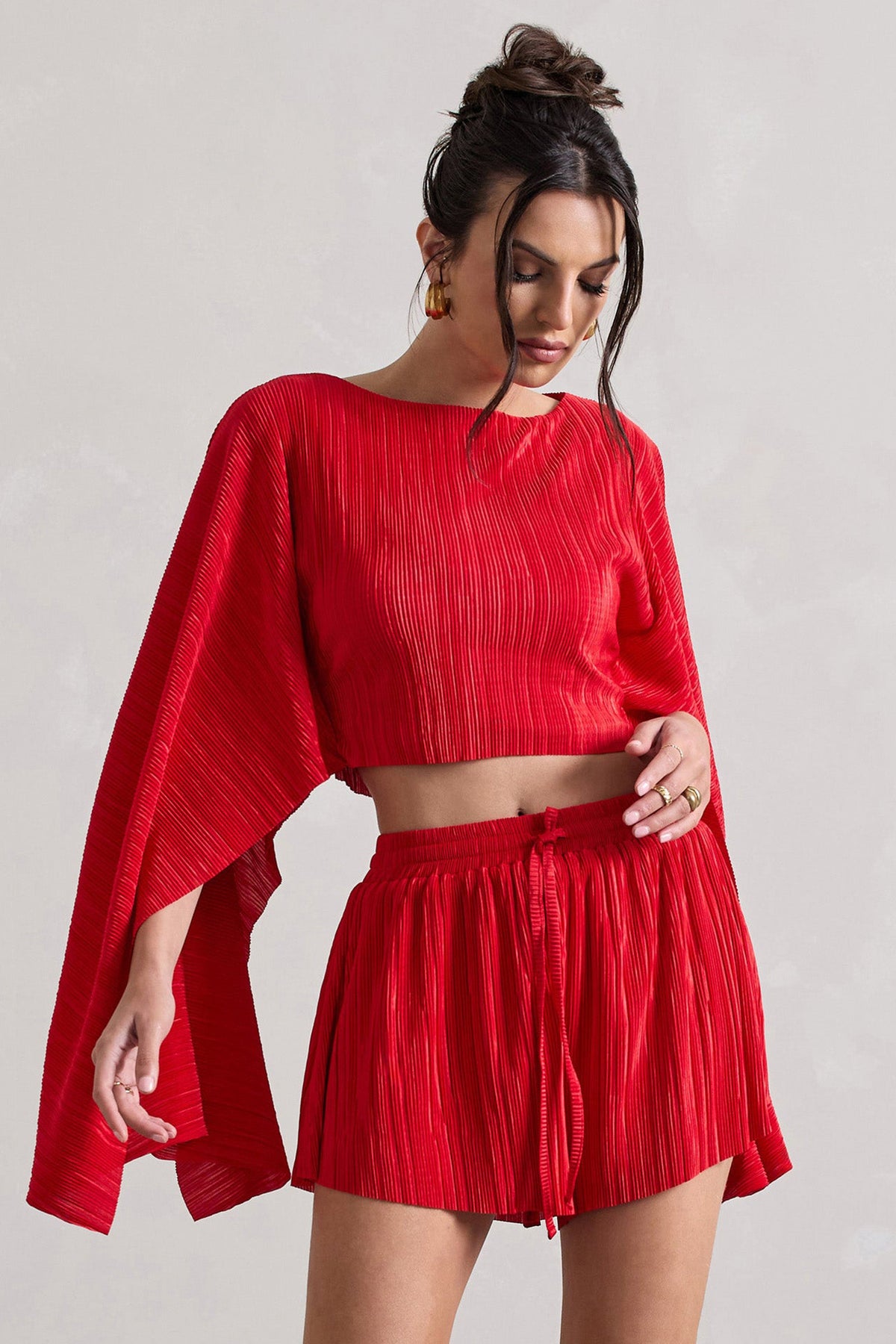 Flare | Crop top à manches cape en plissé rouge