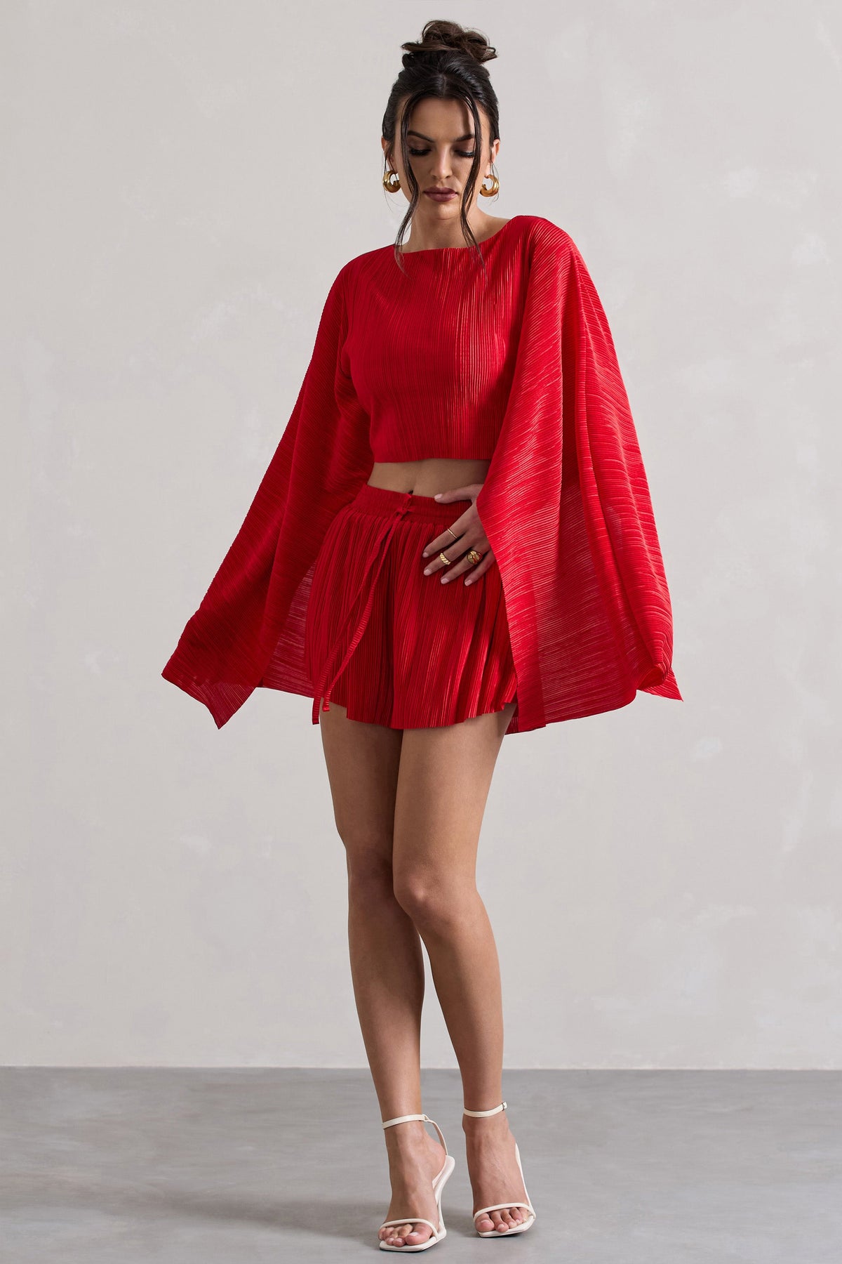 Aflame | Short rouge plissé à taille nouée
