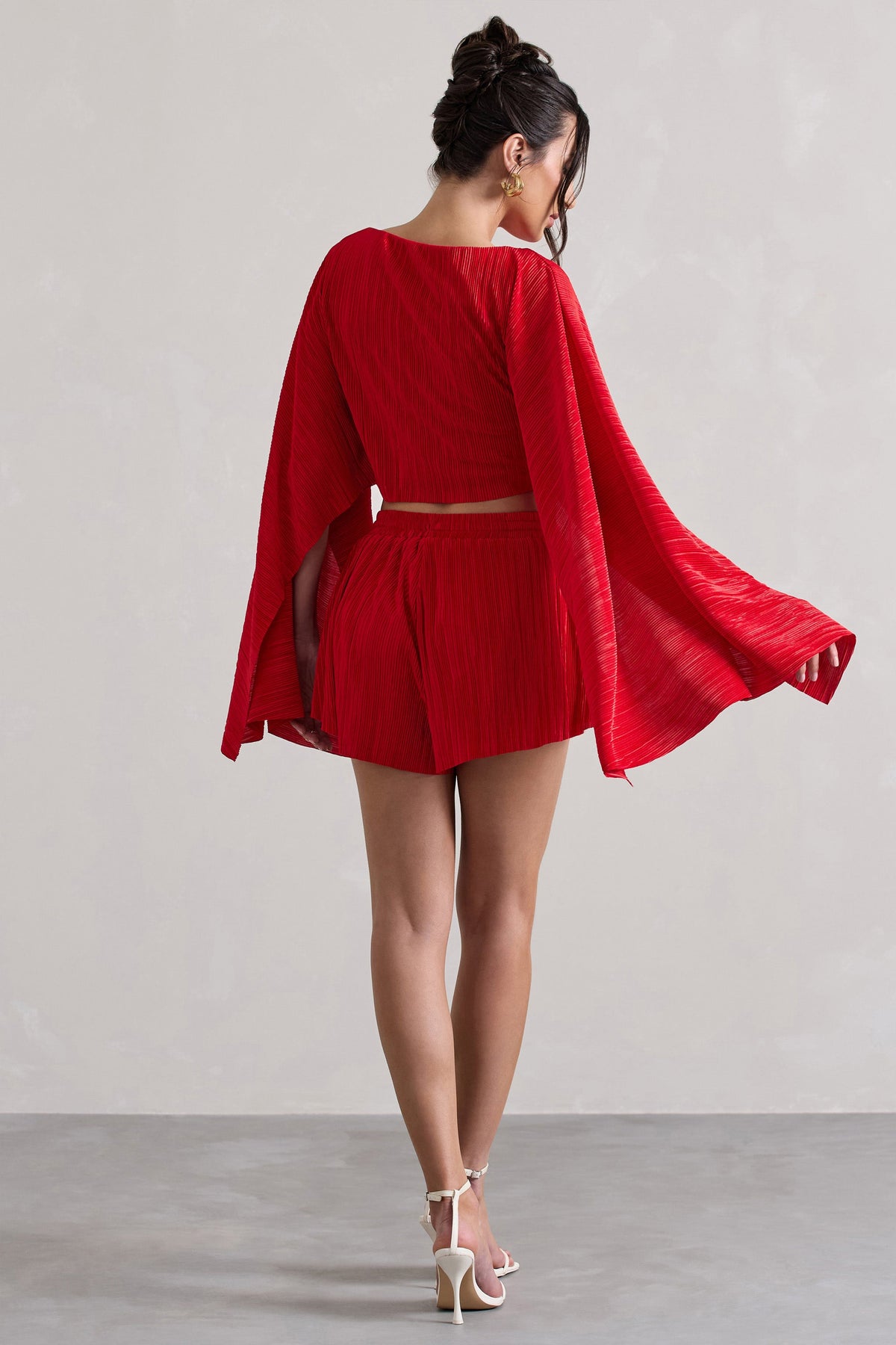 Aflame | Short rouge plissé à taille nouée