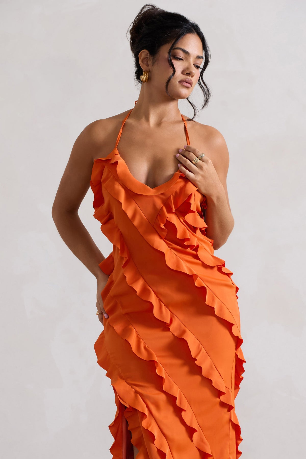 Full On | Robe longue orange à volants et décolleté en V