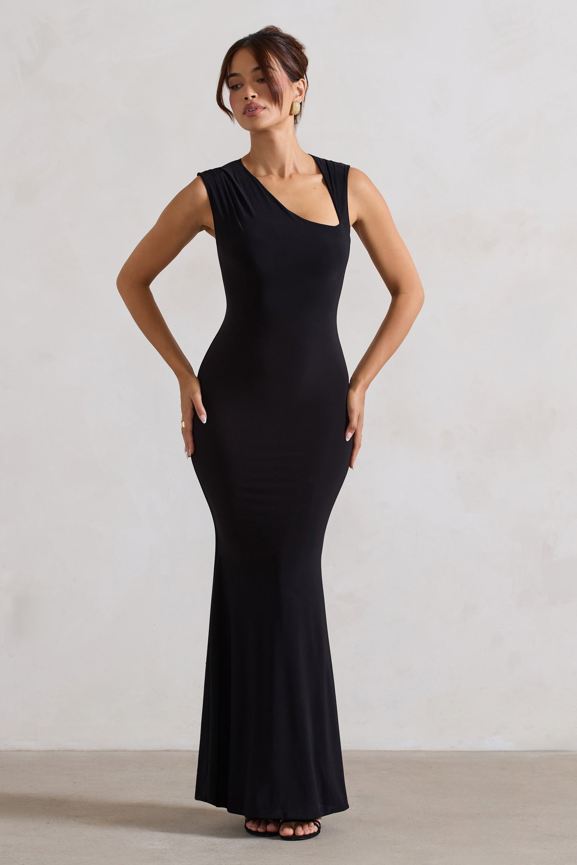 WB_HR_CL129786002-BehindTheScenesBlackSleevelessCut-OutMaxiDress5