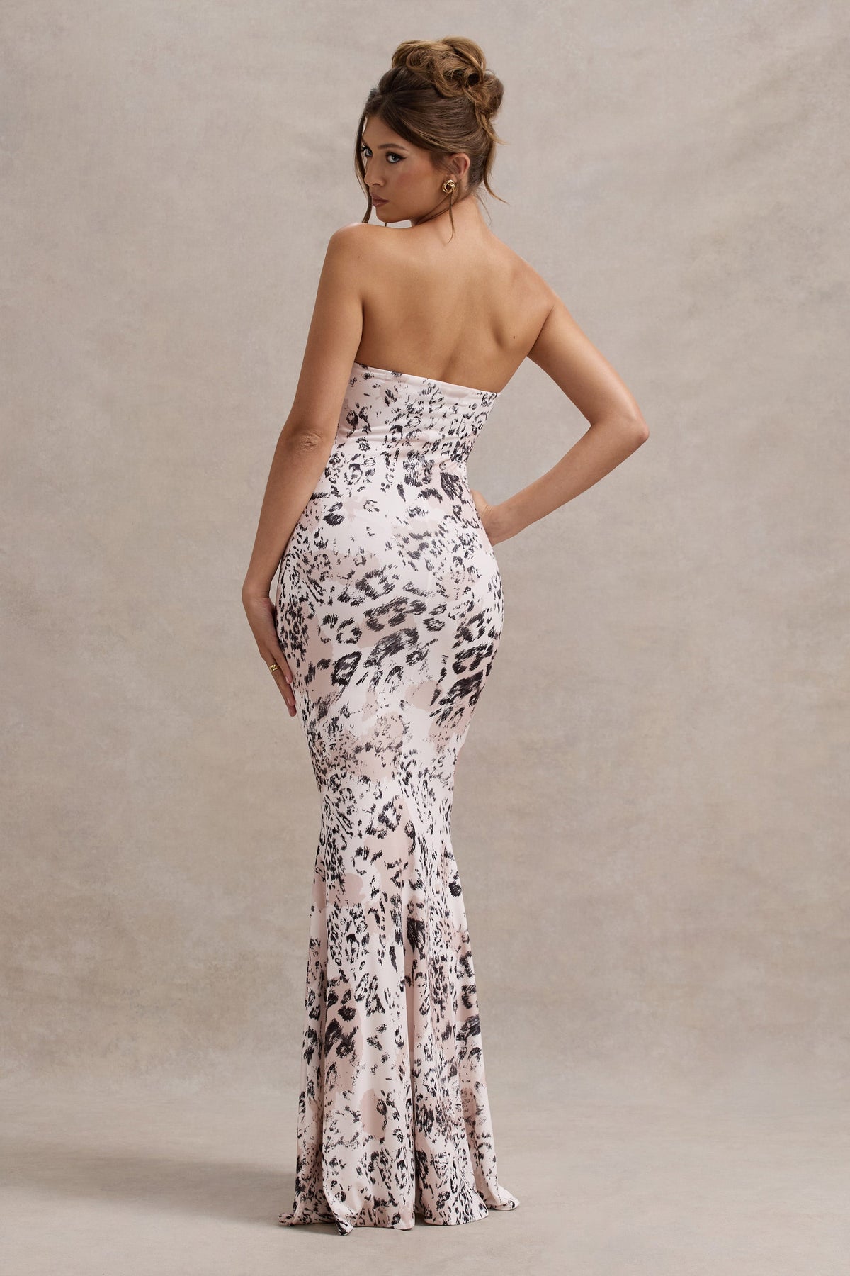 Ceremony | Robe longue imprimé leopard à encolure en bandeau et queue de poisson